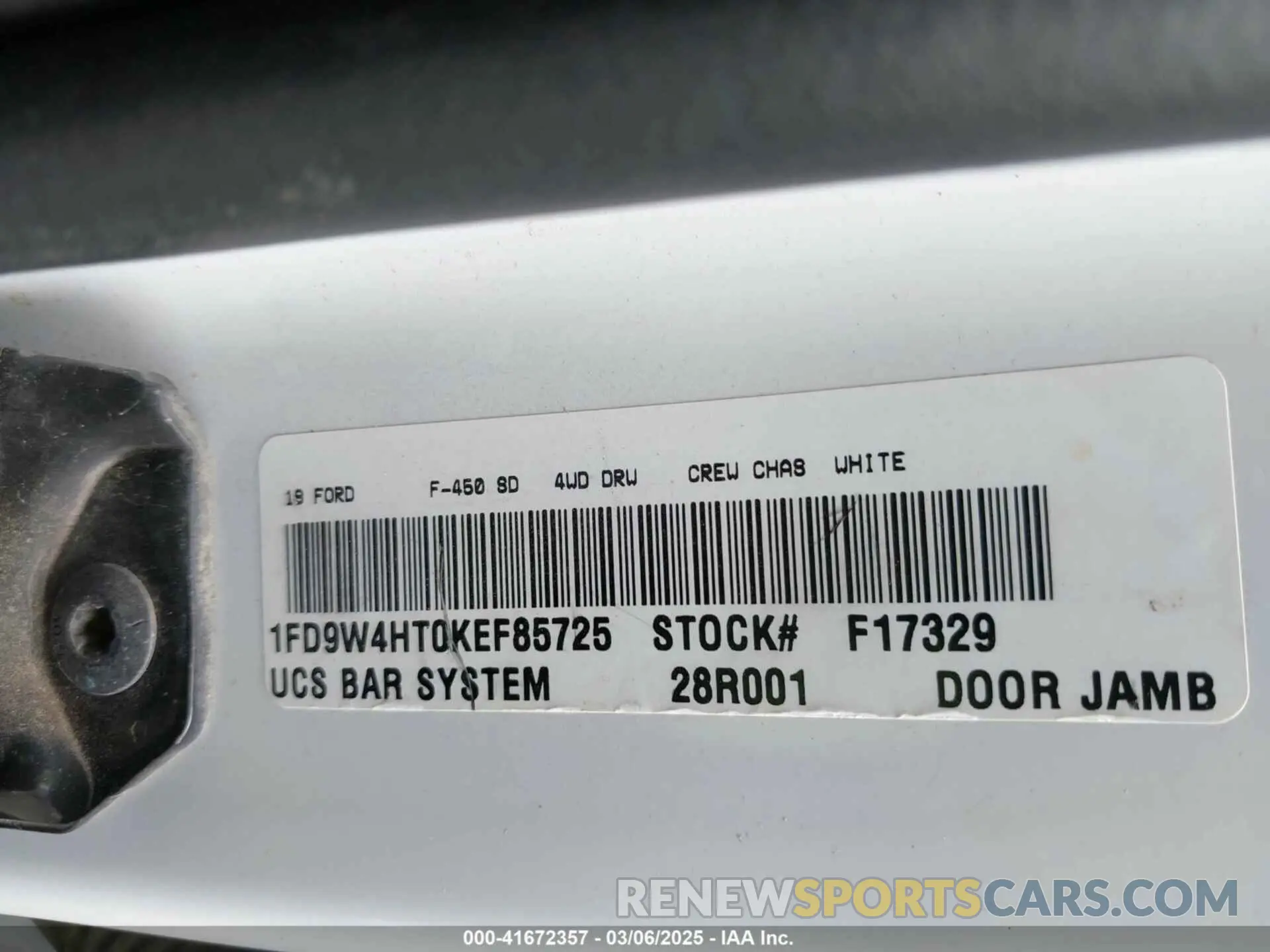 8 Photograph of a damaged car 1FD9W4HT0KEF85725 FORD F-450 CHASSIS 2019