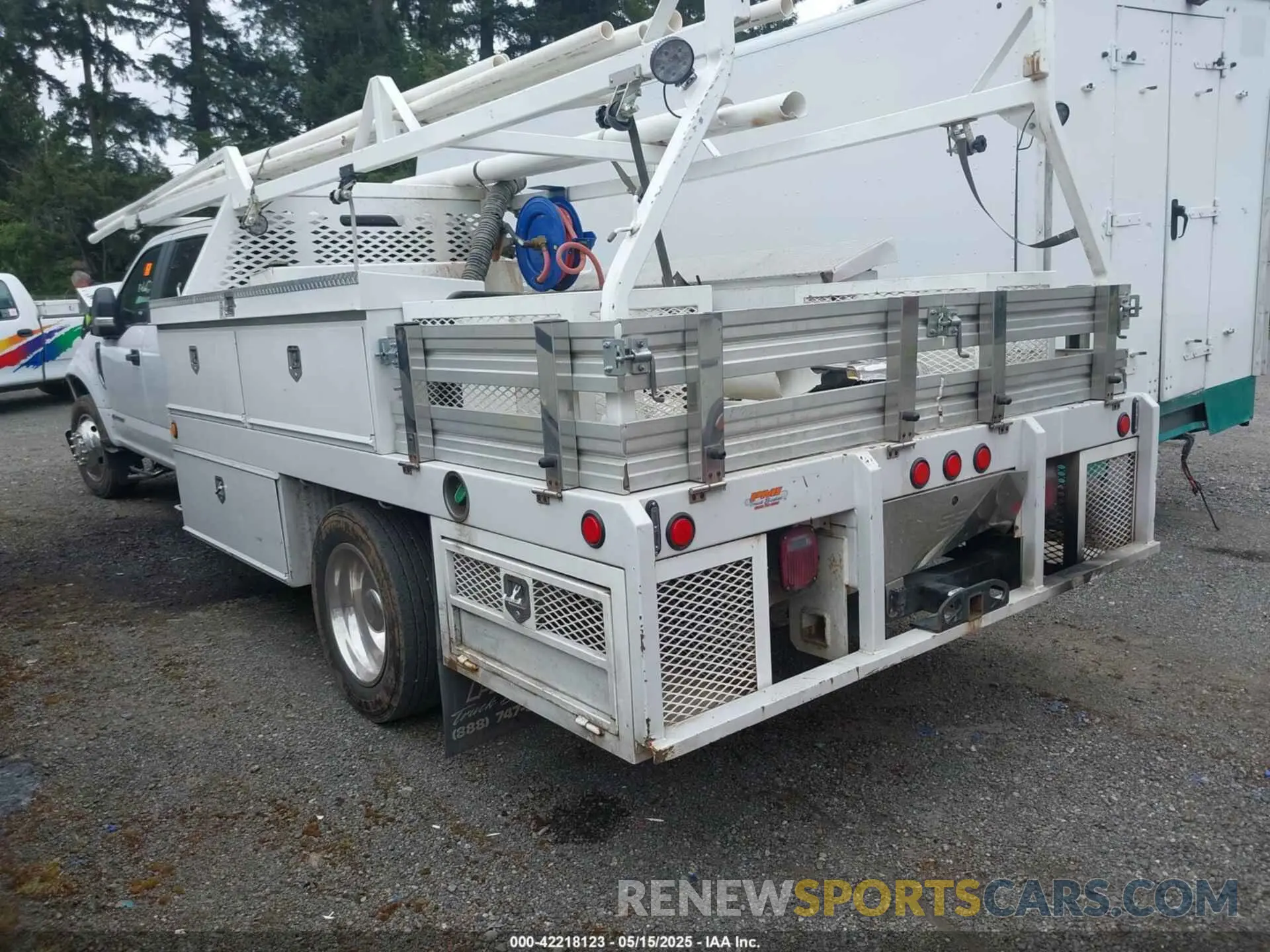 3 Photograph of a damaged car 1FD9W4HT4NEC48298 FORD F-450 CHASSIS 2022