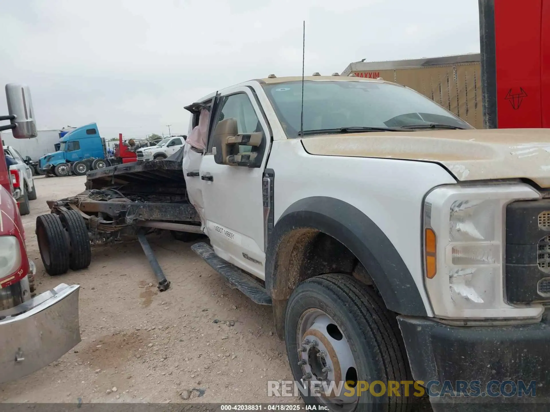 13 Photograph of a damaged car 1FD0W4HT9REC88522 FORD F-450 CHASSIS 2024