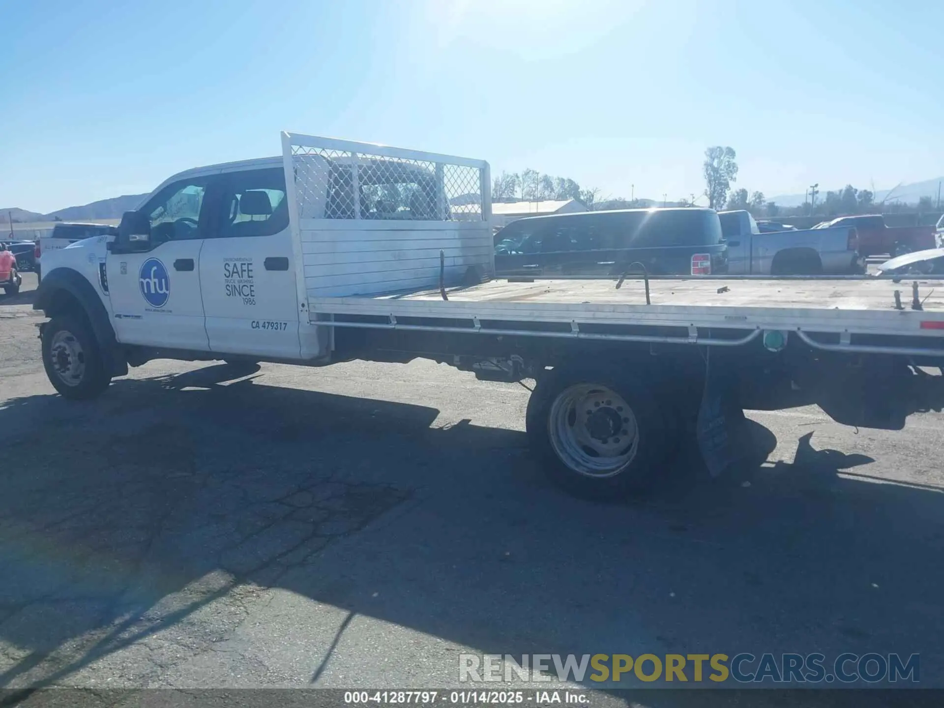14 Фотография поврежденного автомобиля 1FD0W5GT5KEC14091 FORD F-550 CHASSIS 2019
