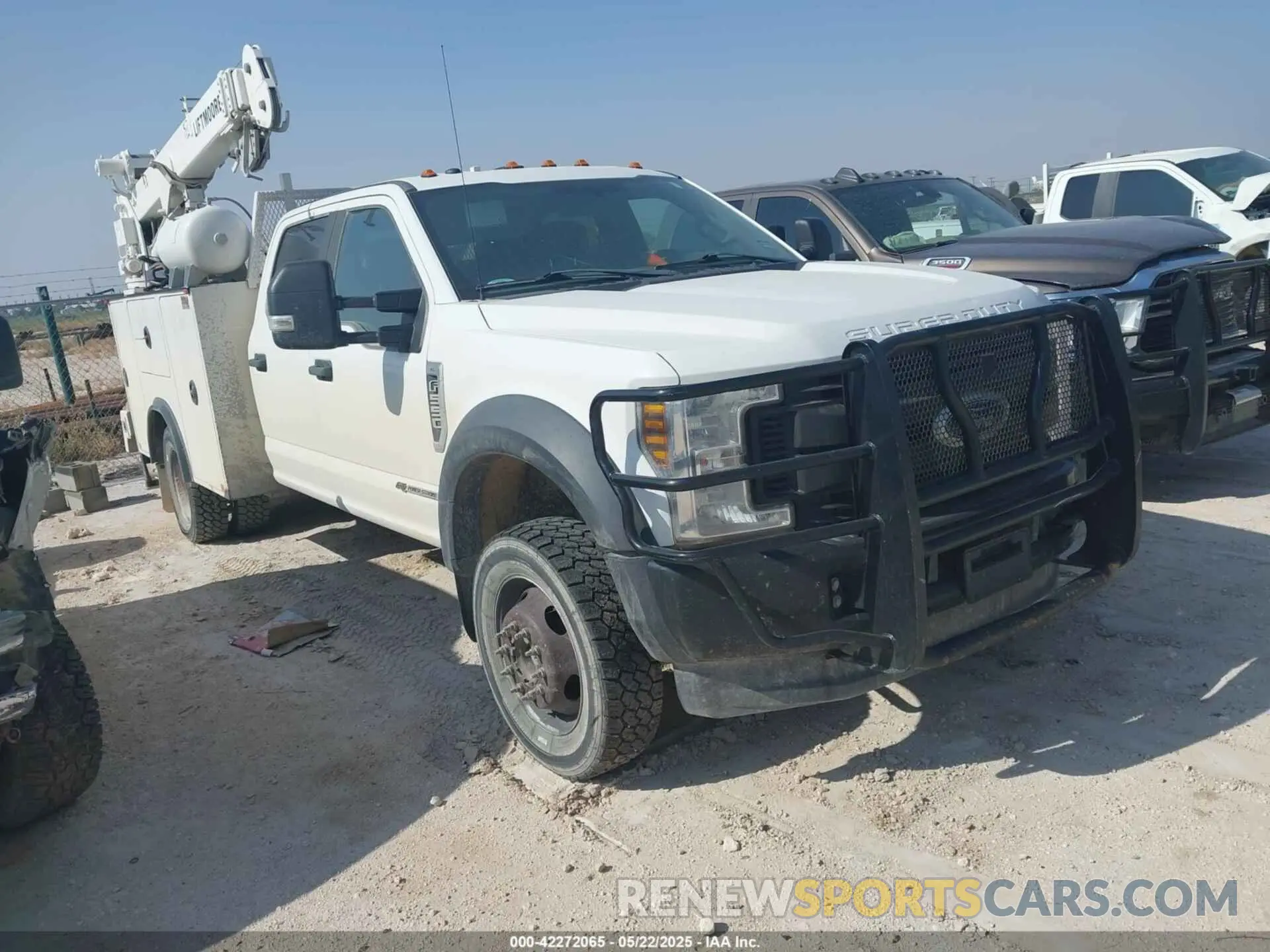 1 Фотография поврежденного автомобиля 1FD0W5HT7KED85391 FORD F-550 CHASSIS 2019