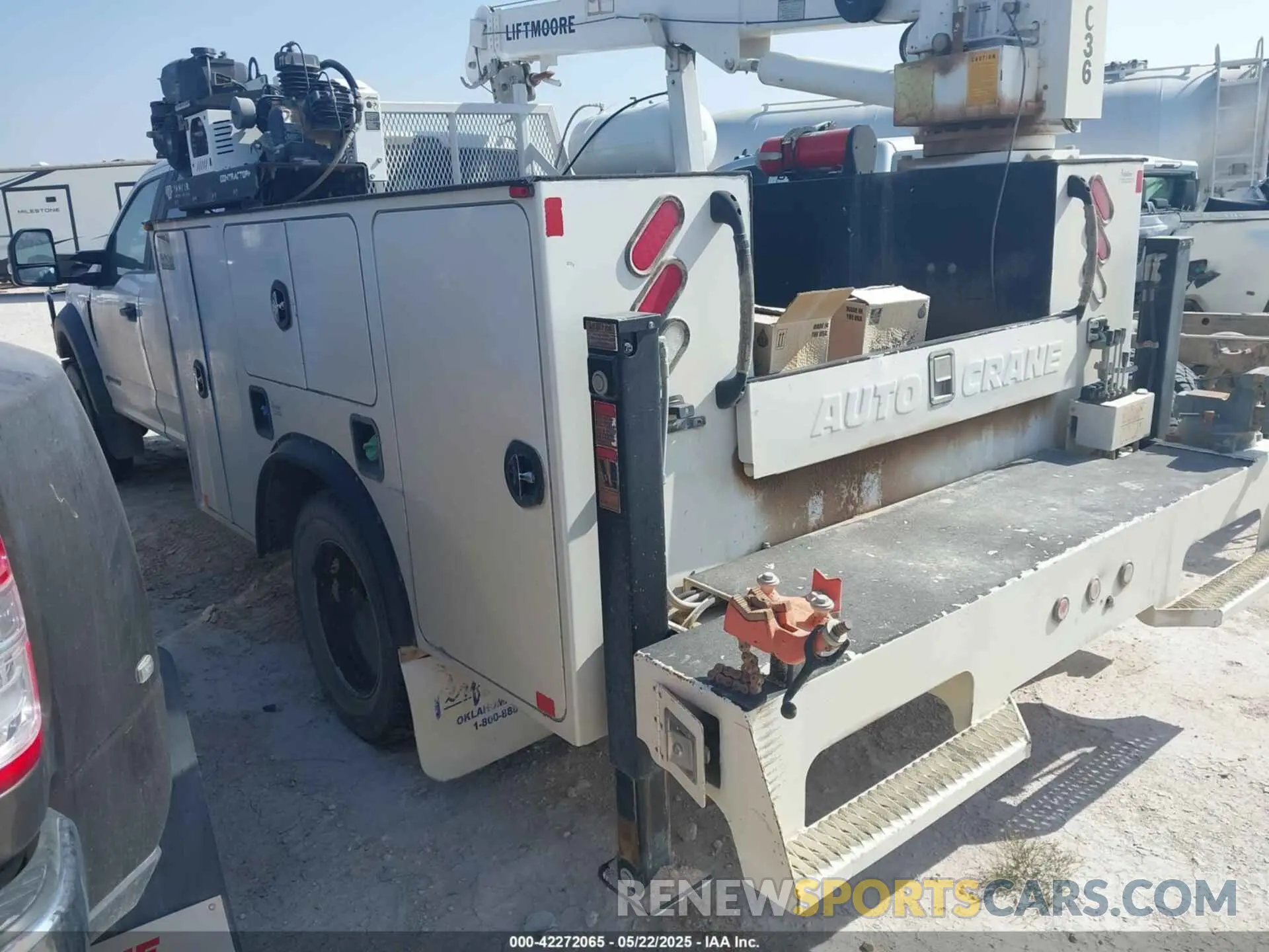 3 Фотография поврежденного автомобиля 1FD0W5HT7KED85391 FORD F-550 CHASSIS 2019