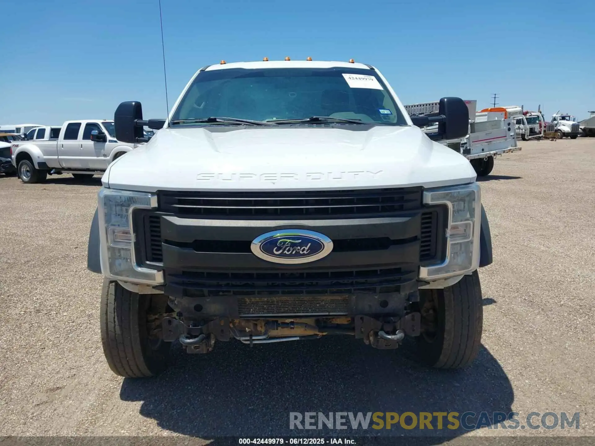 12 Photograph of a damaged car 1FDUF5GT9KEF53213 FORD F-550 CHASSIS 2019