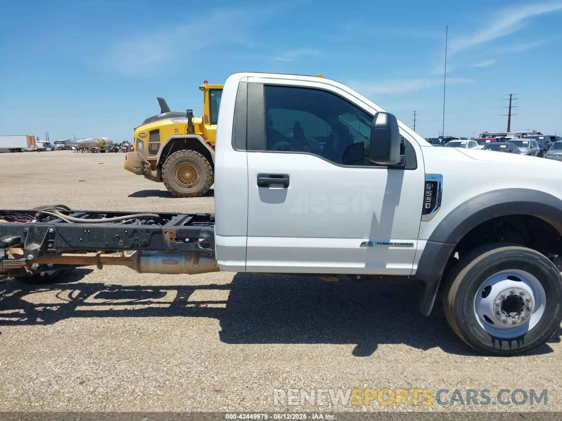 13 Photograph of a damaged car 1FDUF5GT9KEF53213 FORD F-550 CHASSIS 2019