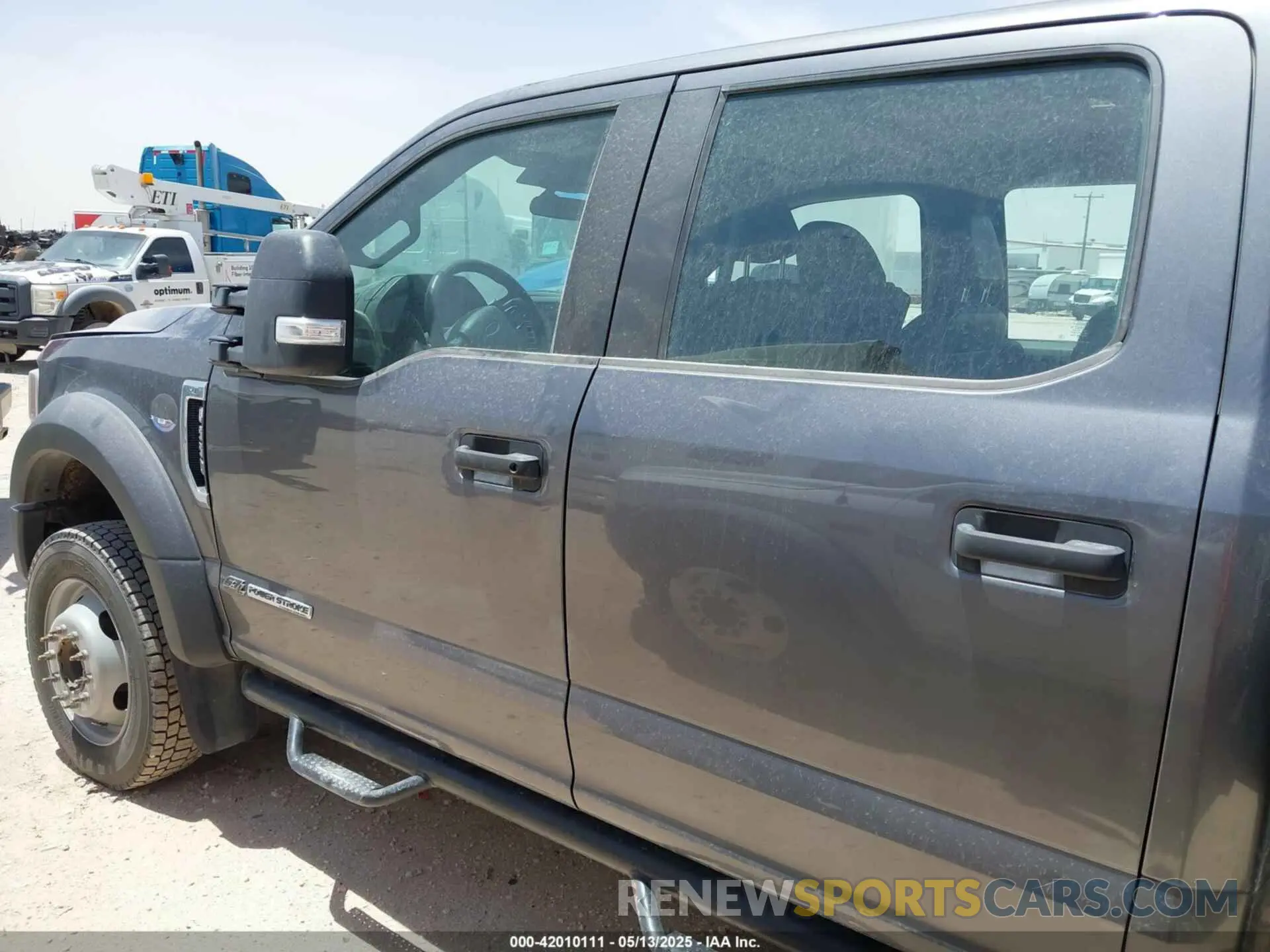 14 Photograph of a damaged car 1FD0W5HT9MED94404 FORD F-550 CHASSIS 2021