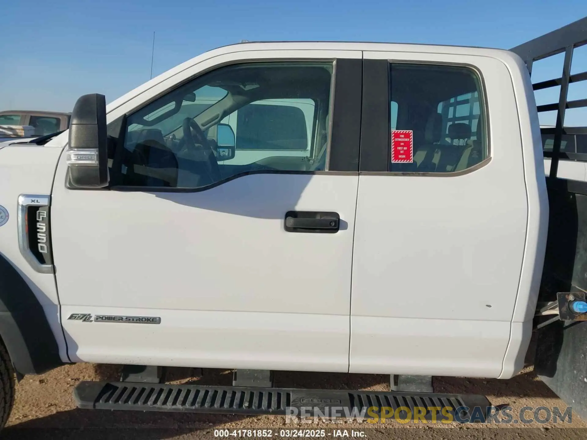 14 Фотография поврежденного автомобиля 1FD0X5HT4MED04735 FORD F-550 CHASSIS 2021