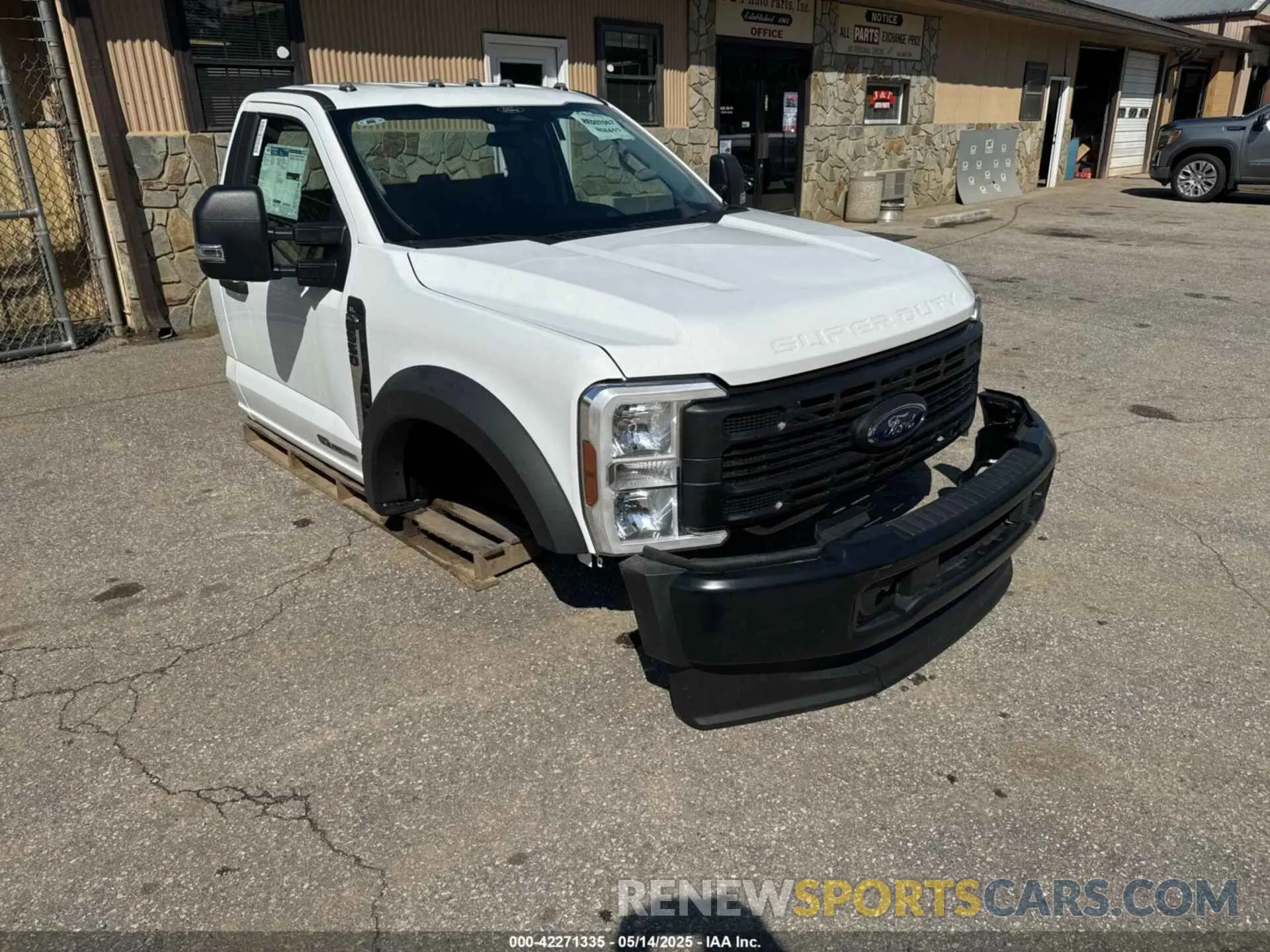 1 Photograph of a damaged car 1FDUF5HTXRED07067 FORD F-550 CHASSIS 2024