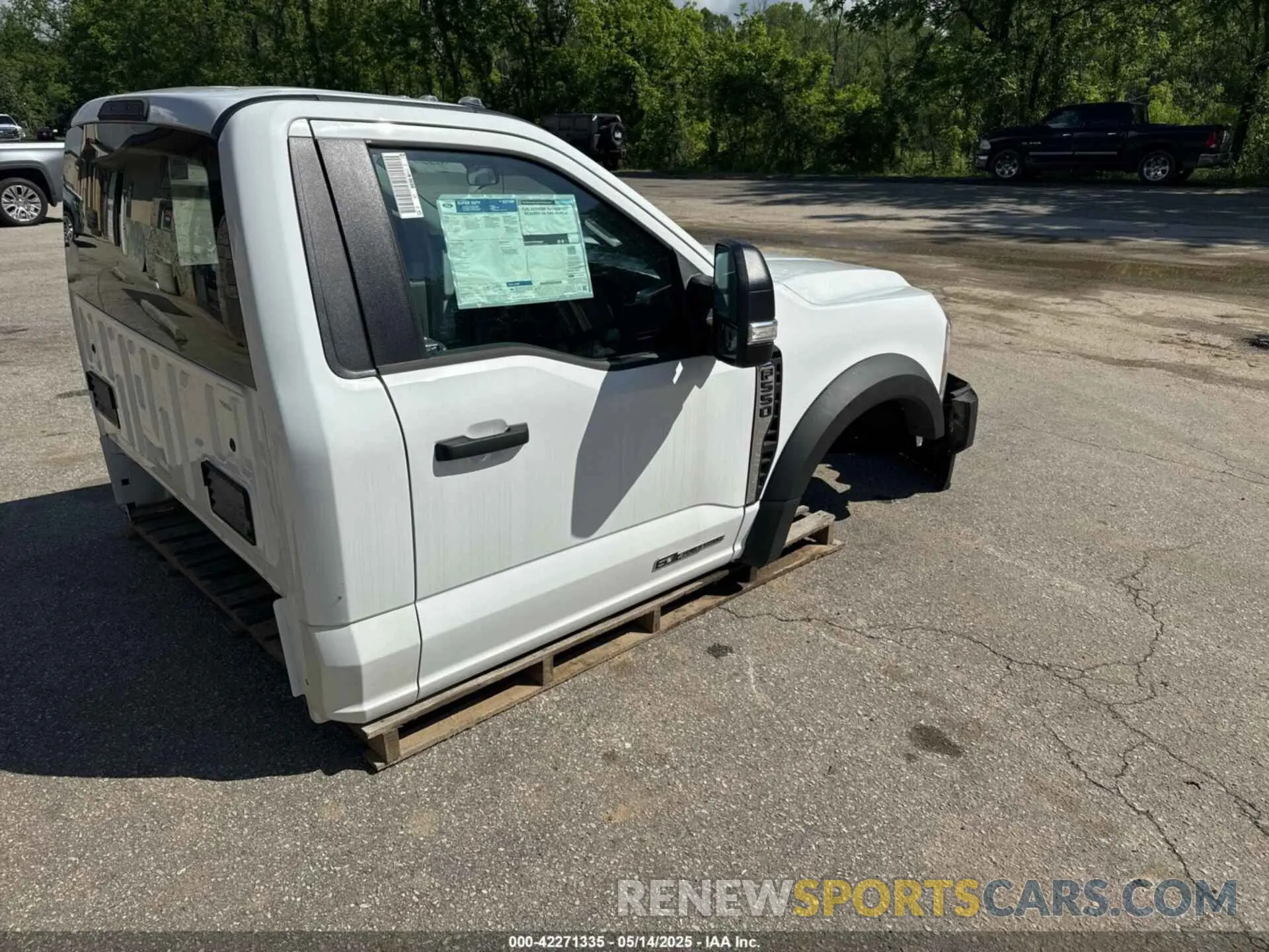 4 Photograph of a damaged car 1FDUF5HTXRED07067 FORD F-550 CHASSIS 2024