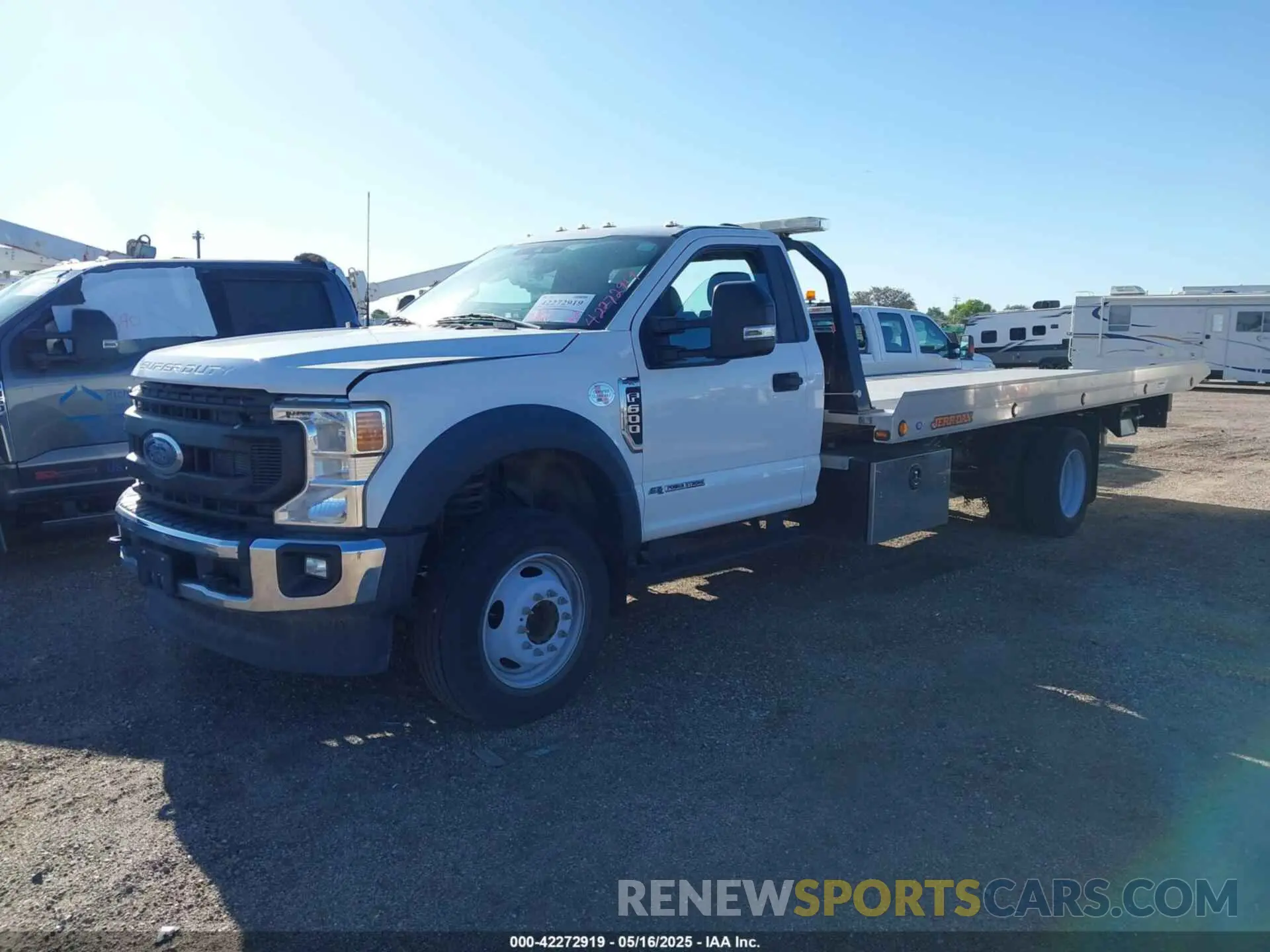2 Фотография поврежденного автомобиля 1FDFF6KTXMDA14386 FORD F-600 CHASSIS 2021