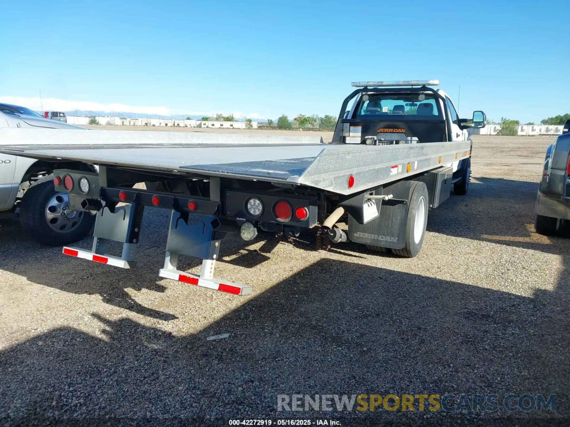 4 Фотография поврежденного автомобиля 1FDFF6KTXMDA14386 FORD F-600 CHASSIS 2021