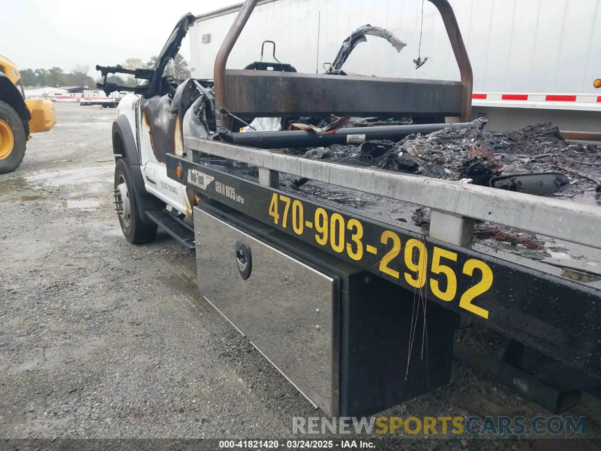18 Photograph of a damaged car 1FDFF6KTXPDA02856 FORD F-600 CHASSIS 2023