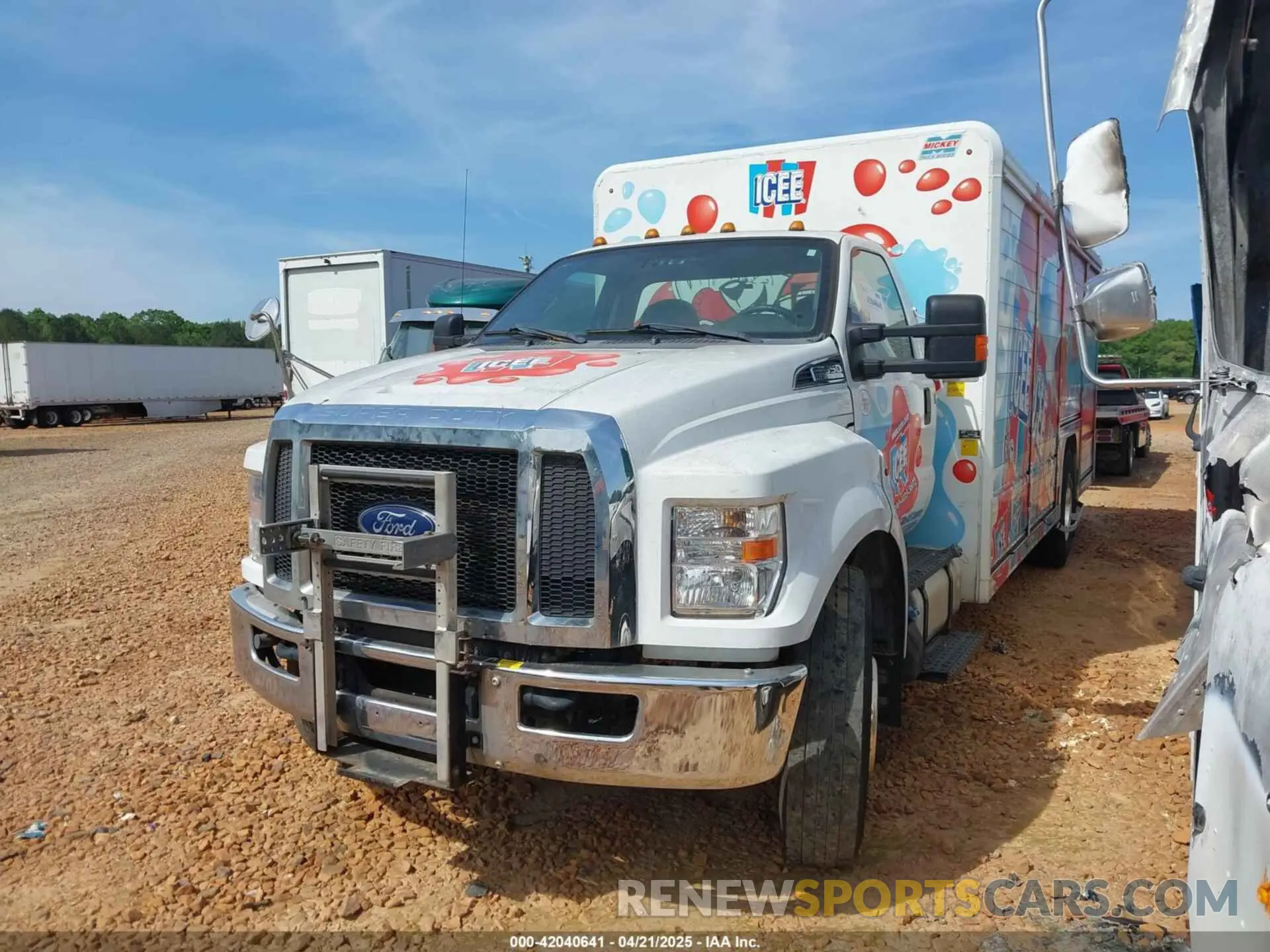 2 Photograph of a damaged car 1FDWF6DC4KDF08219 FORD F-650 DIESEL 2019