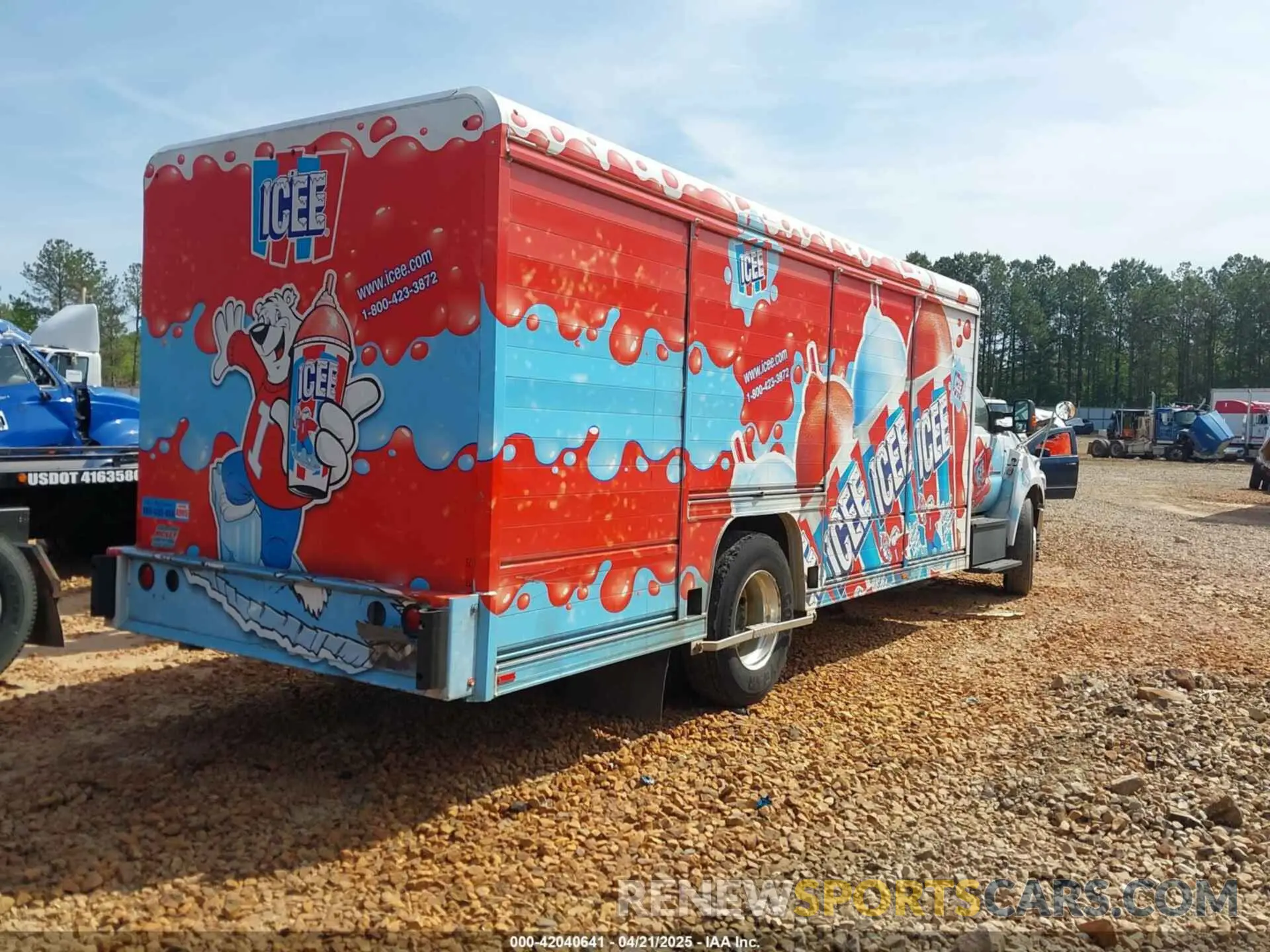 4 Photograph of a damaged car 1FDWF6DC4KDF08219 FORD F-650 DIESEL 2019