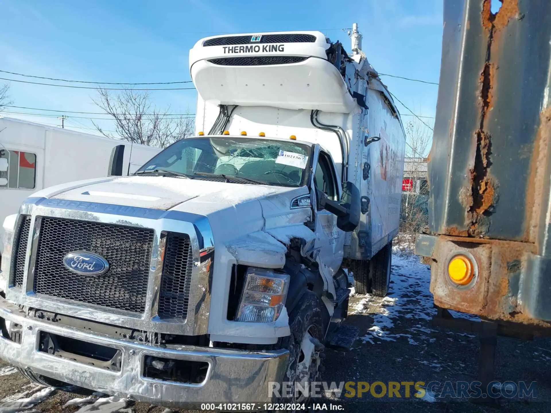 2 Photograph of a damaged car 1FDNF6AN6PDF00504 FORD F-650 GAS 2023