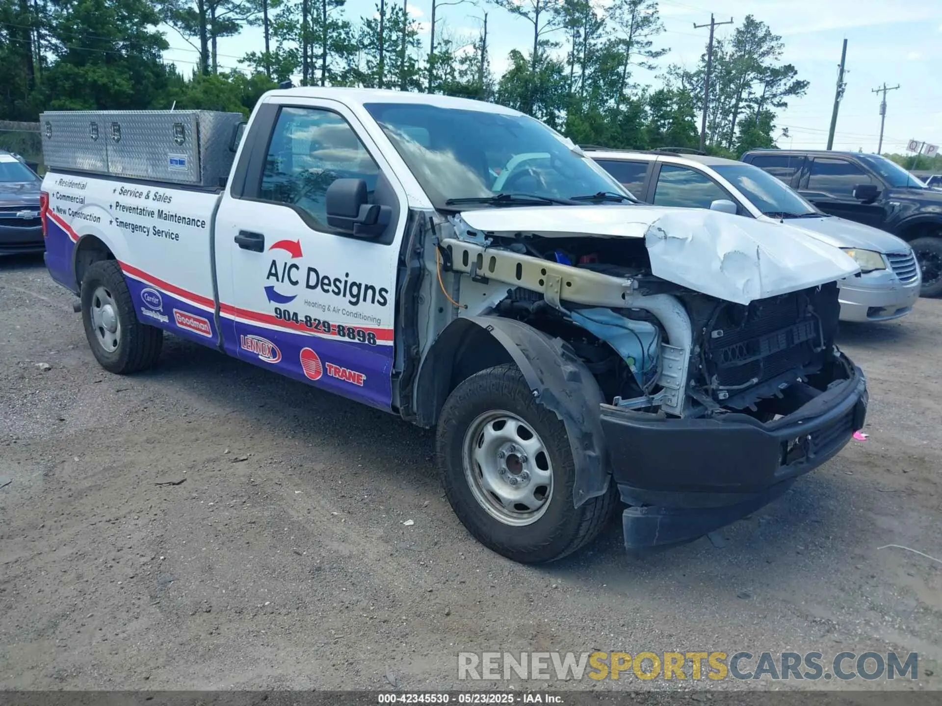 1 Photograph of a damaged car 1FTMF1CD1KKCO5739 FORD F15 2019