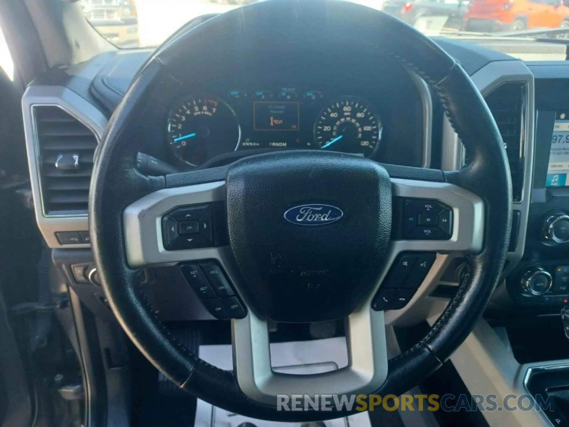 18 Photograph of a damaged car 1FTEW1EP1KKD58926 FORD F150 2019