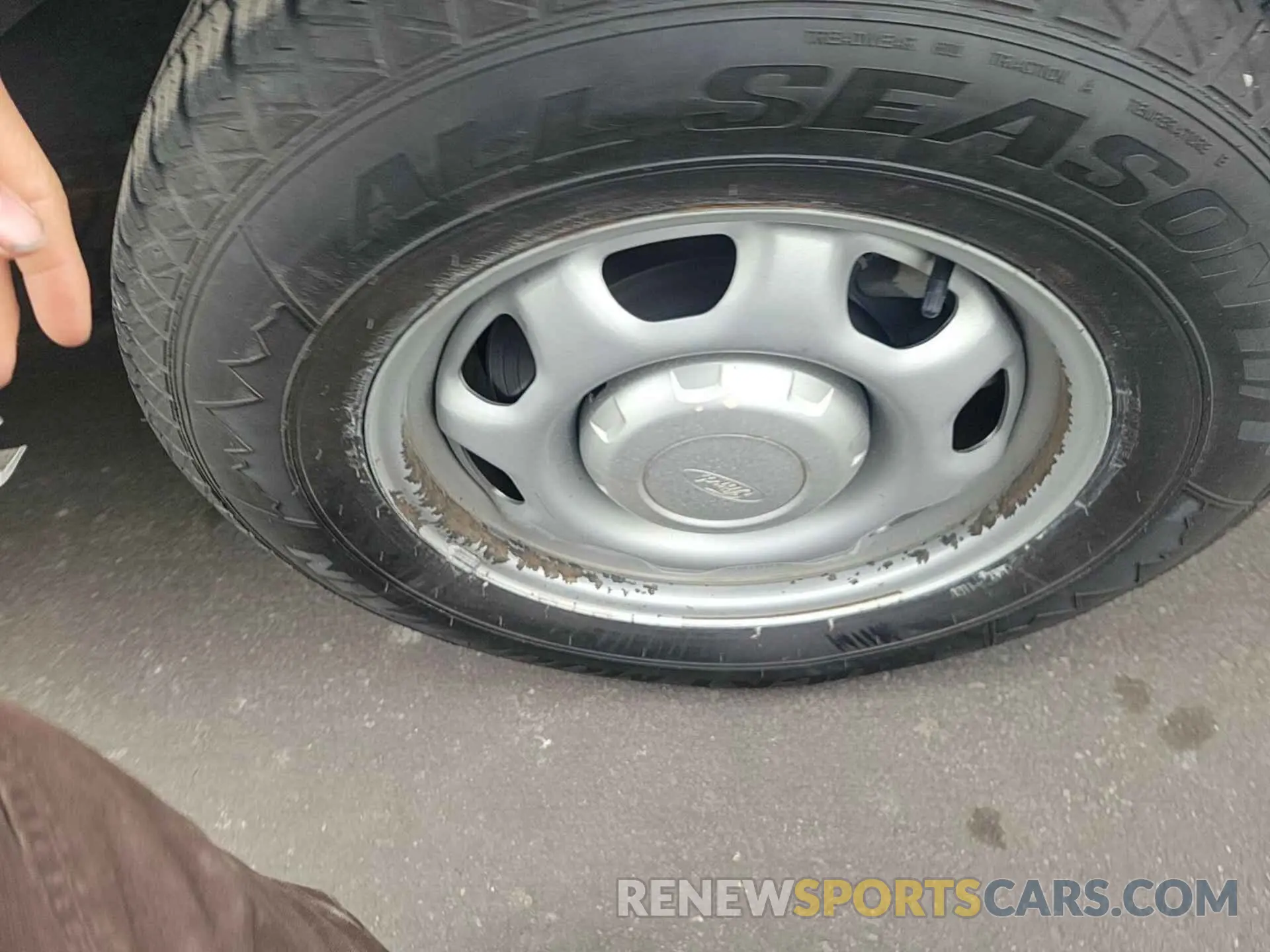 27 Photograph of a damaged car 1FTEX1C50KKD85162 FORD F150 2019