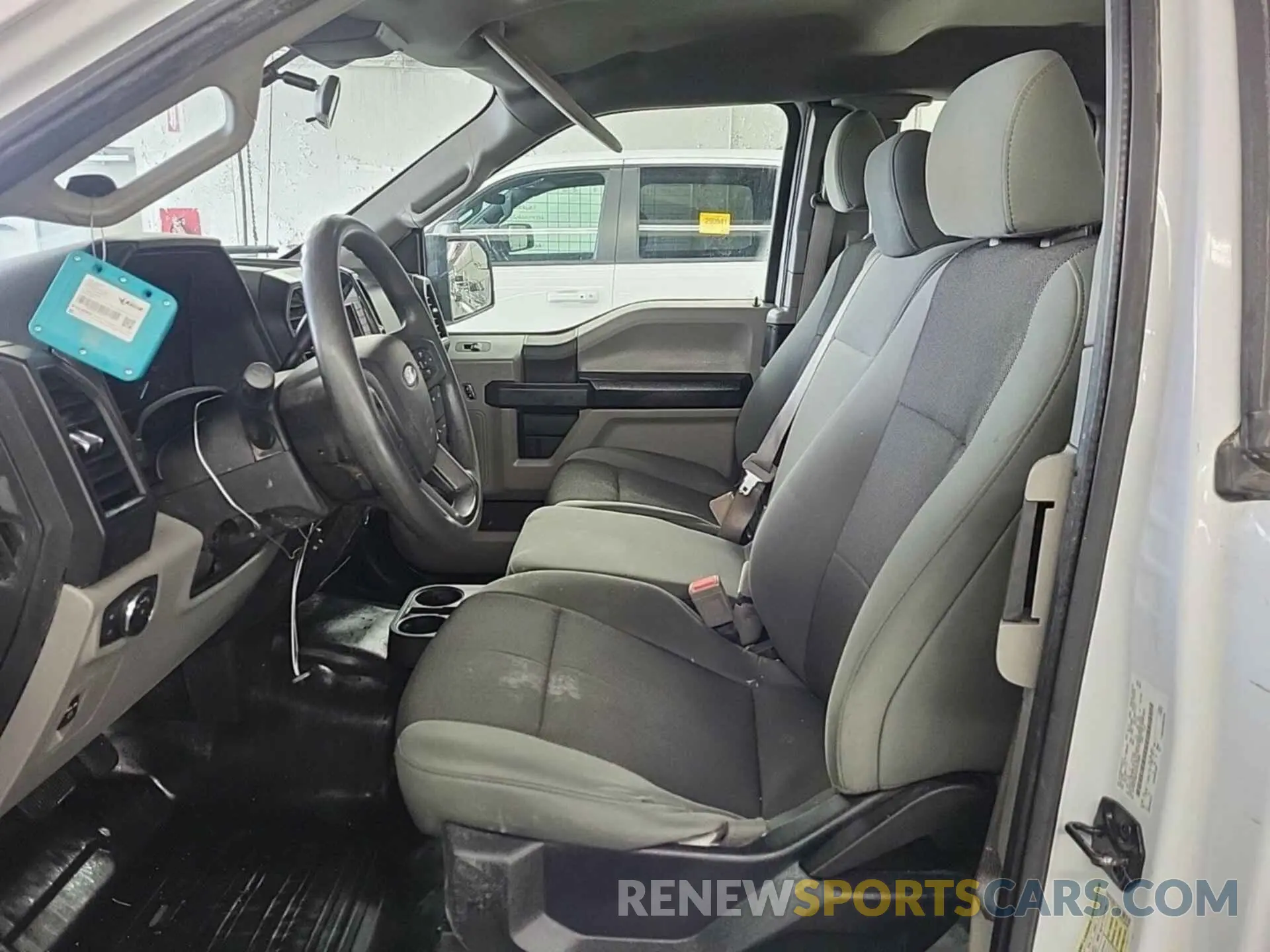 29 Photograph of a damaged car 1FTEX1EB1KKD33686 FORD F150 2019