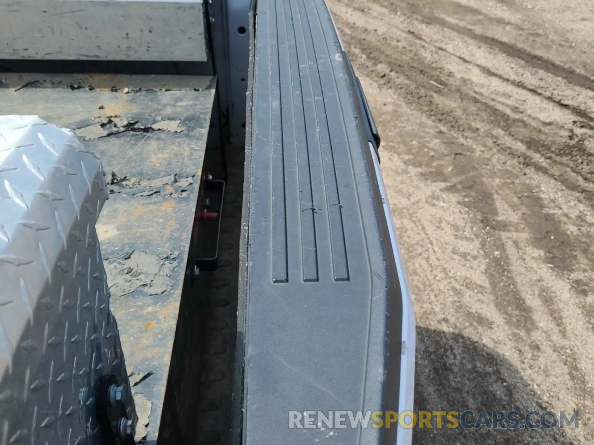 37 Photograph of a damaged car 1FTEX1EB5KKD65329 FORD F150 2019