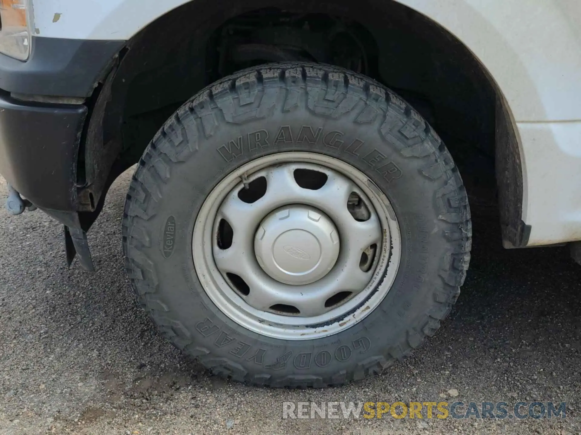 4 Photograph of a damaged car 1FTEX1EB5KKD65329 FORD F150 2019