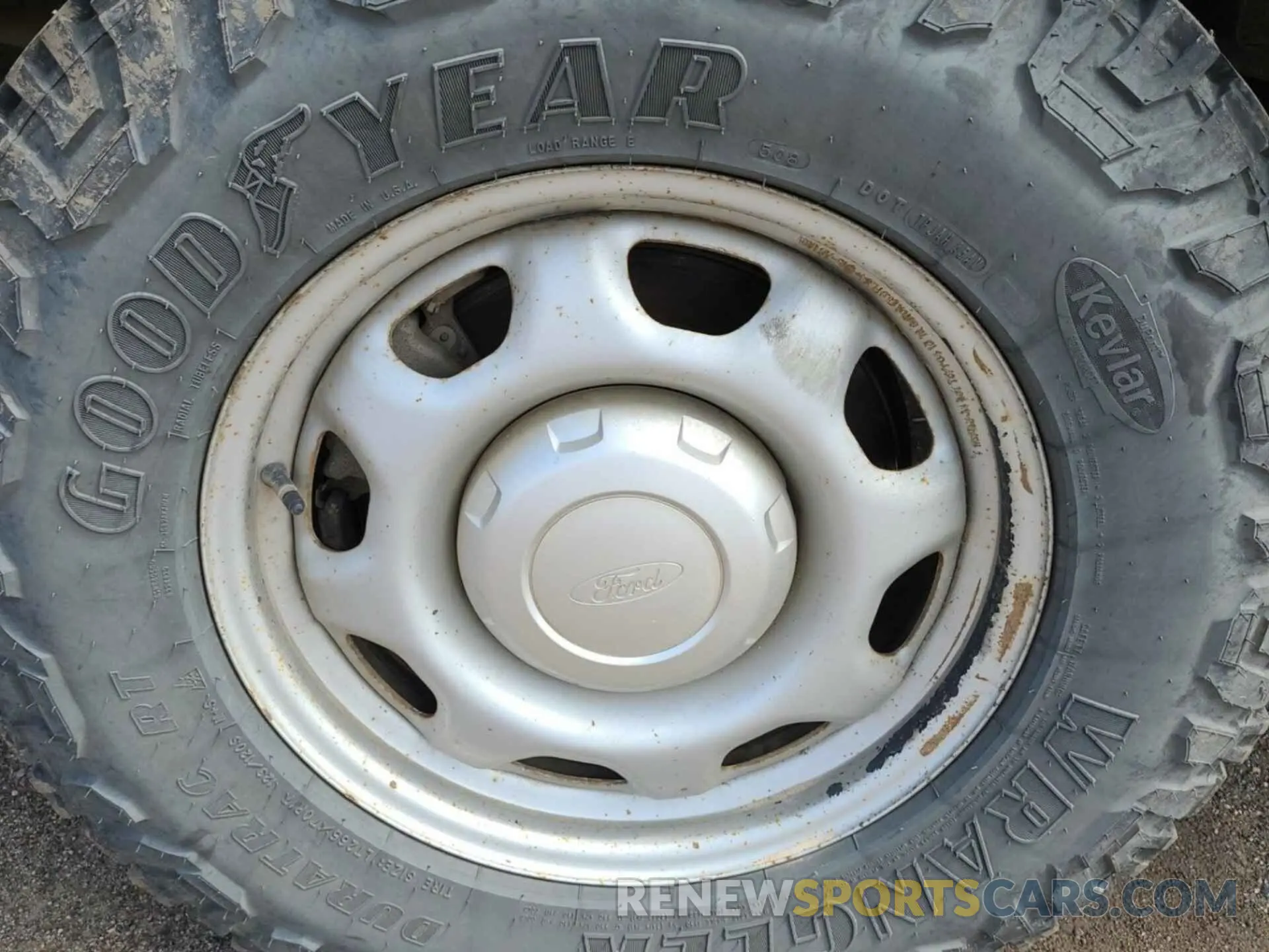 40 Photograph of a damaged car 1FTEX1EB5KKD65329 FORD F150 2019