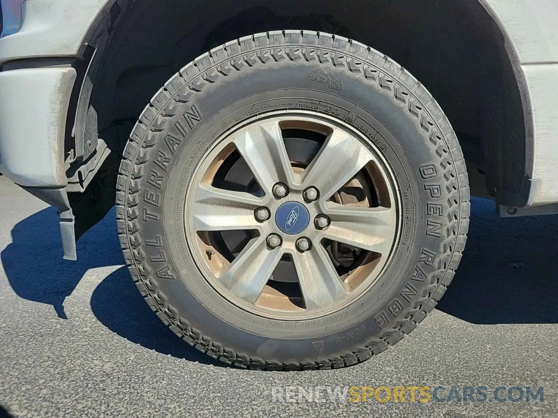 25 Photograph of a damaged car 1FTEX1EP1KKD58955 FORD F150 2019