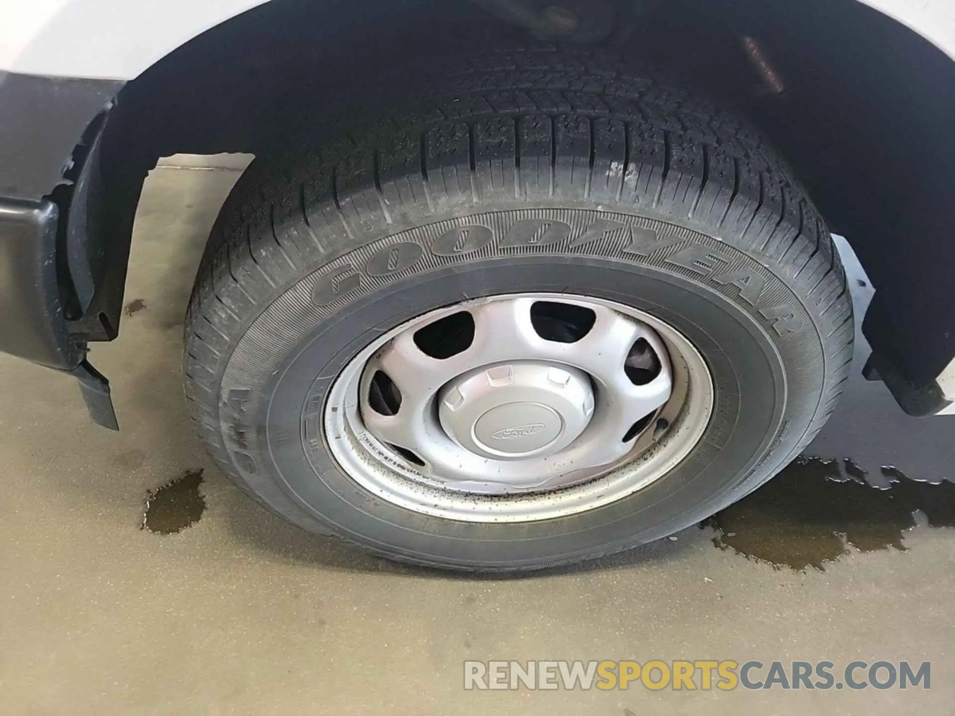 4 Photograph of a damaged car 1FTEX1EP5KFB49954 FORD F150 2019