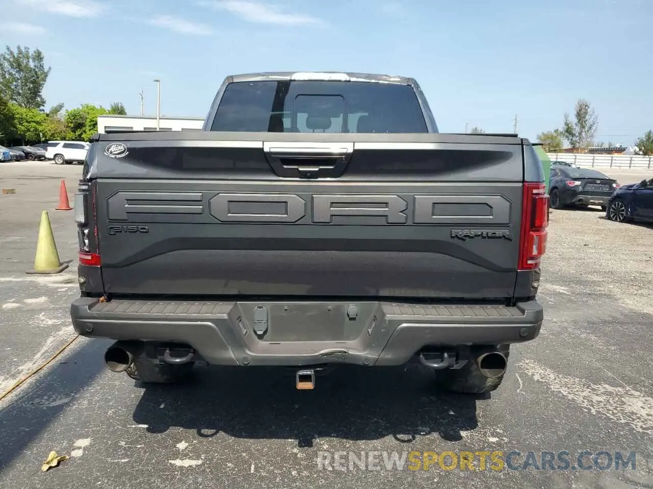 6 Photograph of a damaged car 1FTFW1RG0KFC16008 FORD F150 2019