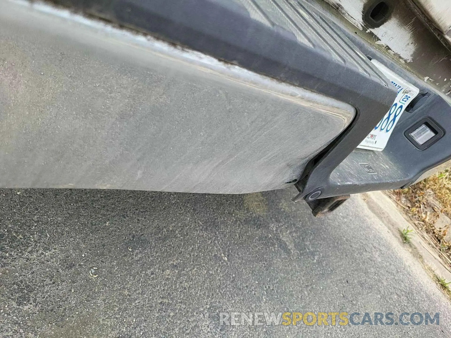 18 Photograph of a damaged car 1FTFX1C47KKE41495 FORD F150 2019