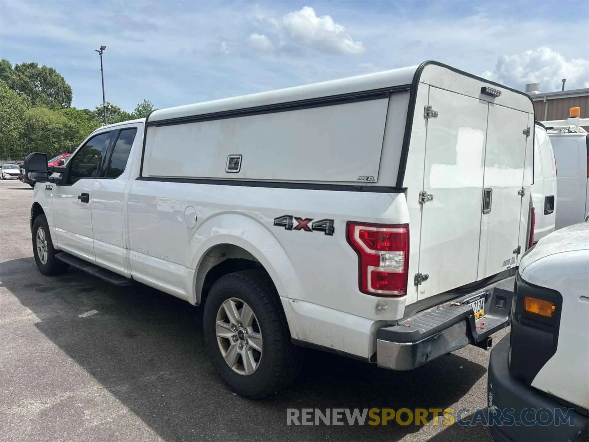 18 Photograph of a damaged car 1FTFX1E41KKE17934 FORD F150 2019