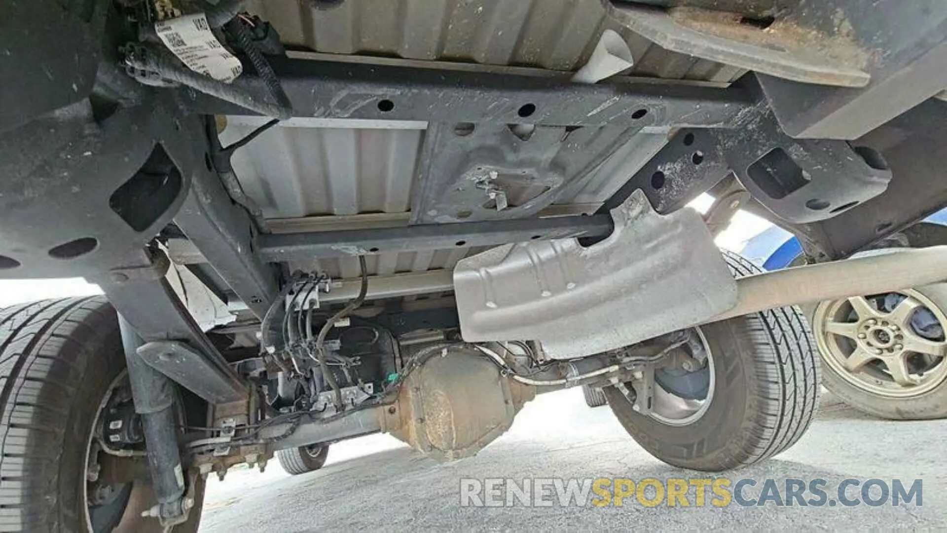 18 Photograph of a damaged car 1FTFX1E51KKE56077 FORD F150 2019