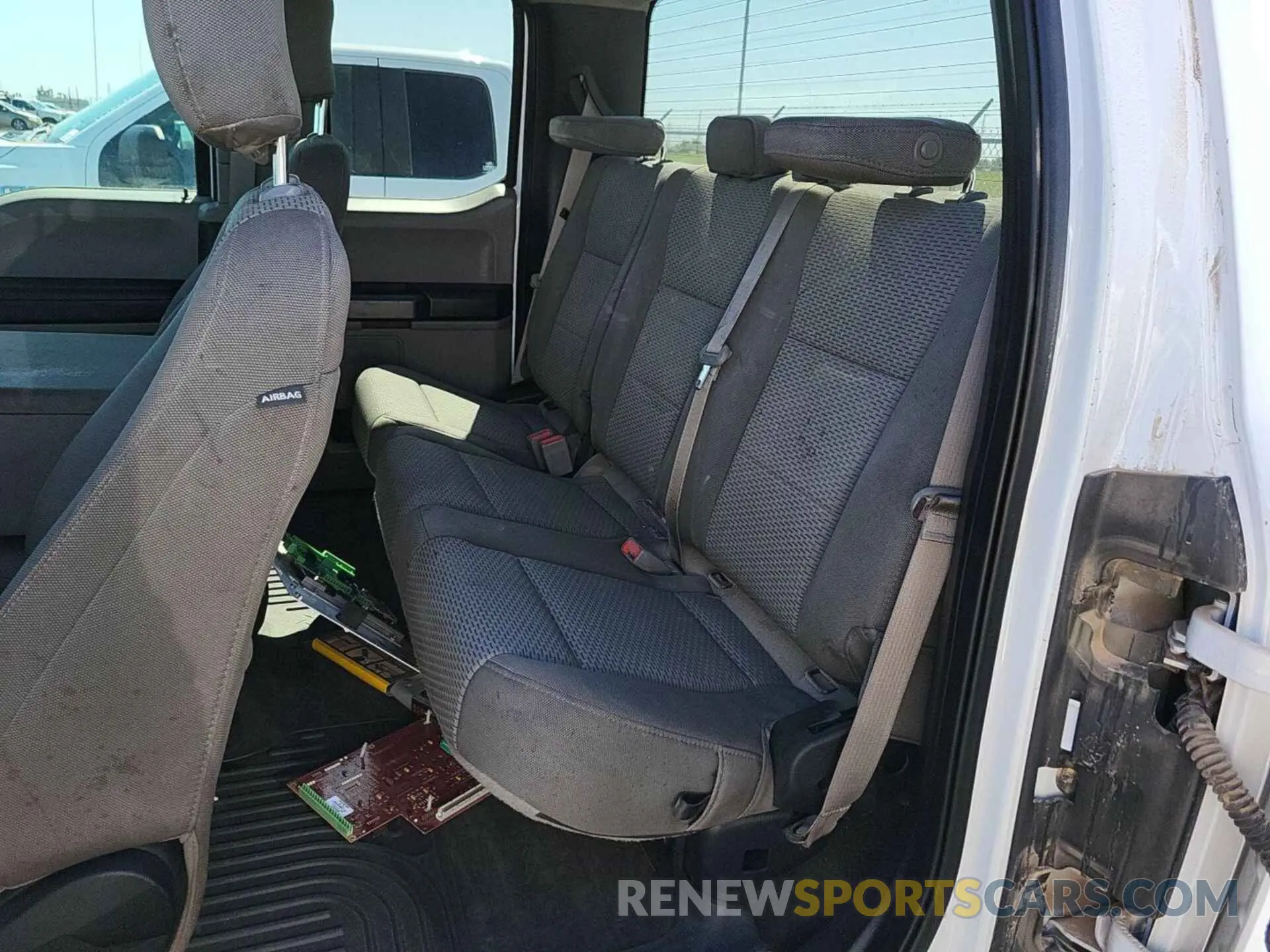 8 Photograph of a damaged car 1FTFX1E53KKD52626 FORD F150 2019