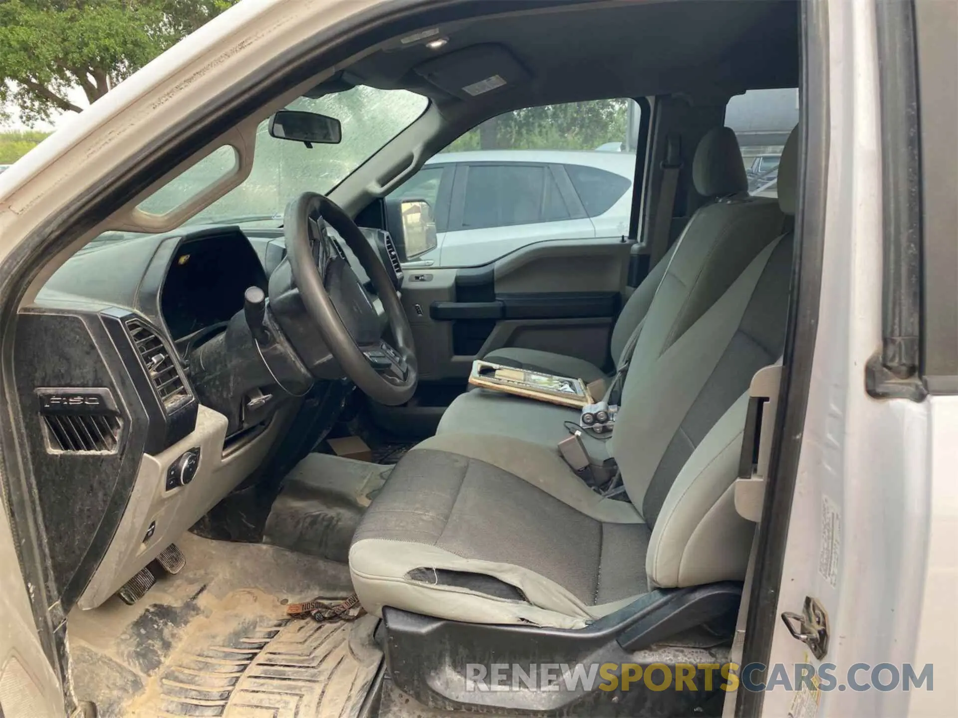11 Photograph of a damaged car 1FTFX1E56KKE52560 FORD F150 2019