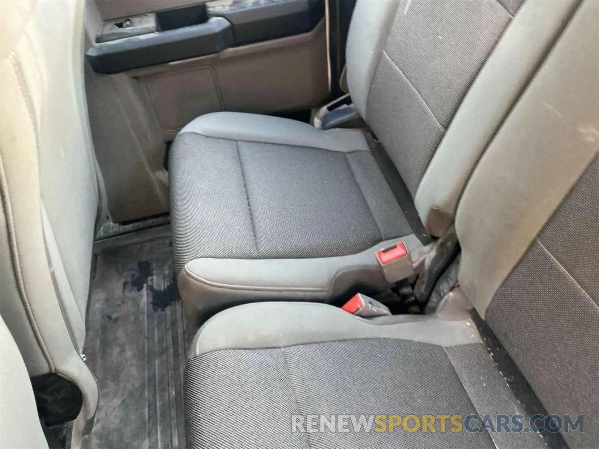 17 Photograph of a damaged car 1FTFX1E56KKE52560 FORD F150 2019