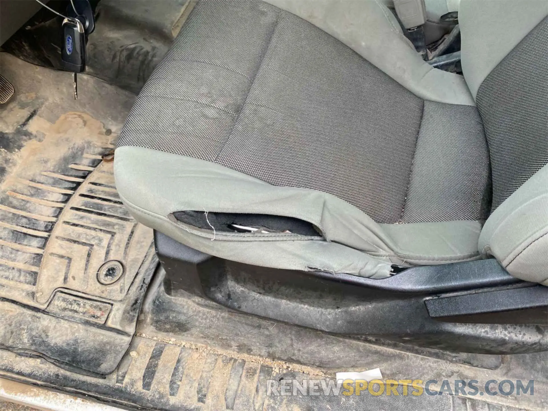 34 Photograph of a damaged car 1FTFX1E56KKE52560 FORD F150 2019