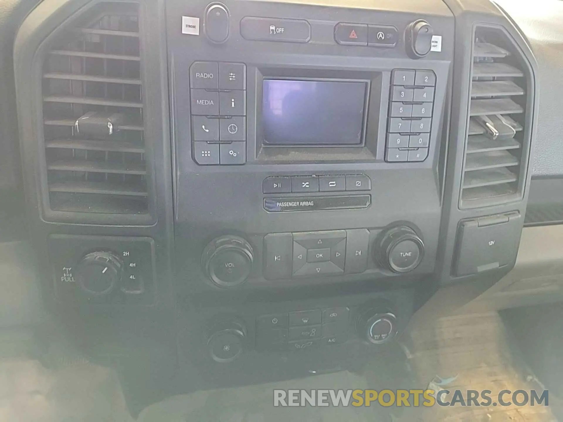 12 Фотография поврежденного автомобиля 1FTFX1E59KKC92352 FORD F150 2019