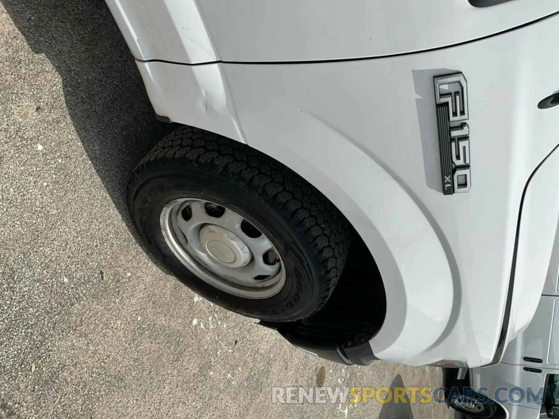7 Фотография поврежденного автомобиля 1FTMF1CB0KKC92436 FORD F150 2019