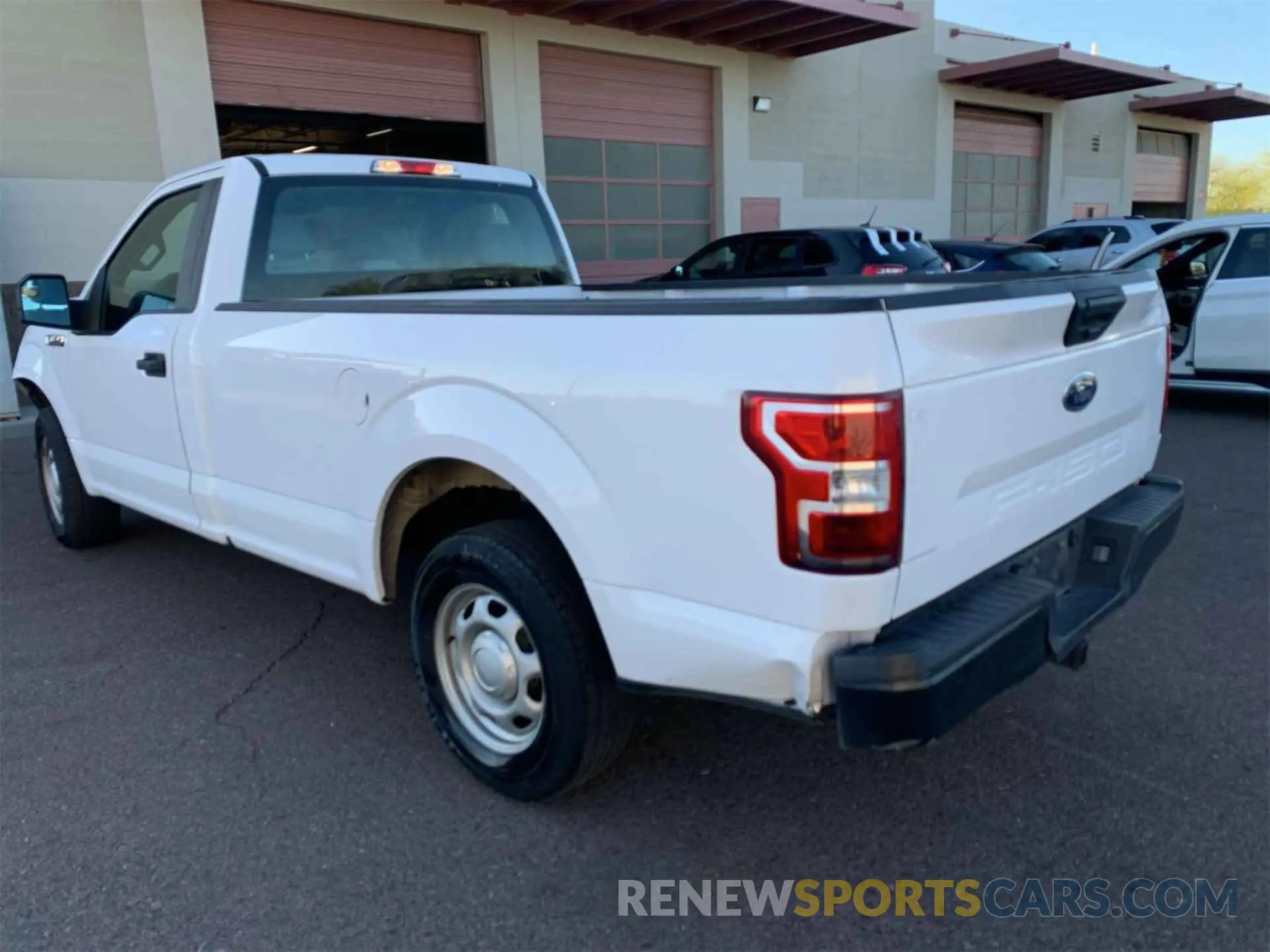 13 Фотография поврежденного автомобиля 1FTMF1CB3KKC98828 FORD F150 2019