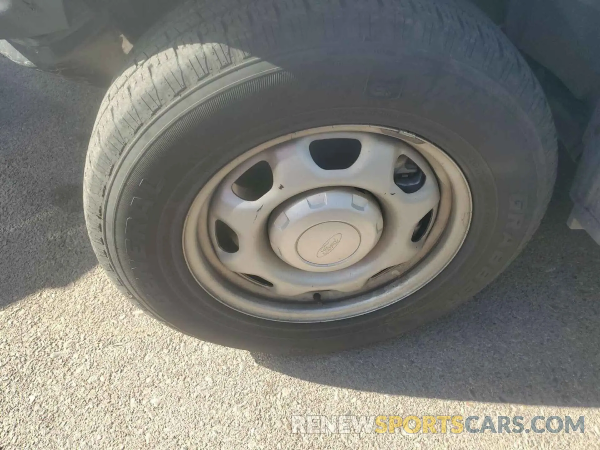19 Фотография поврежденного автомобиля 1FTMF1CB3KKC98828 FORD F150 2019