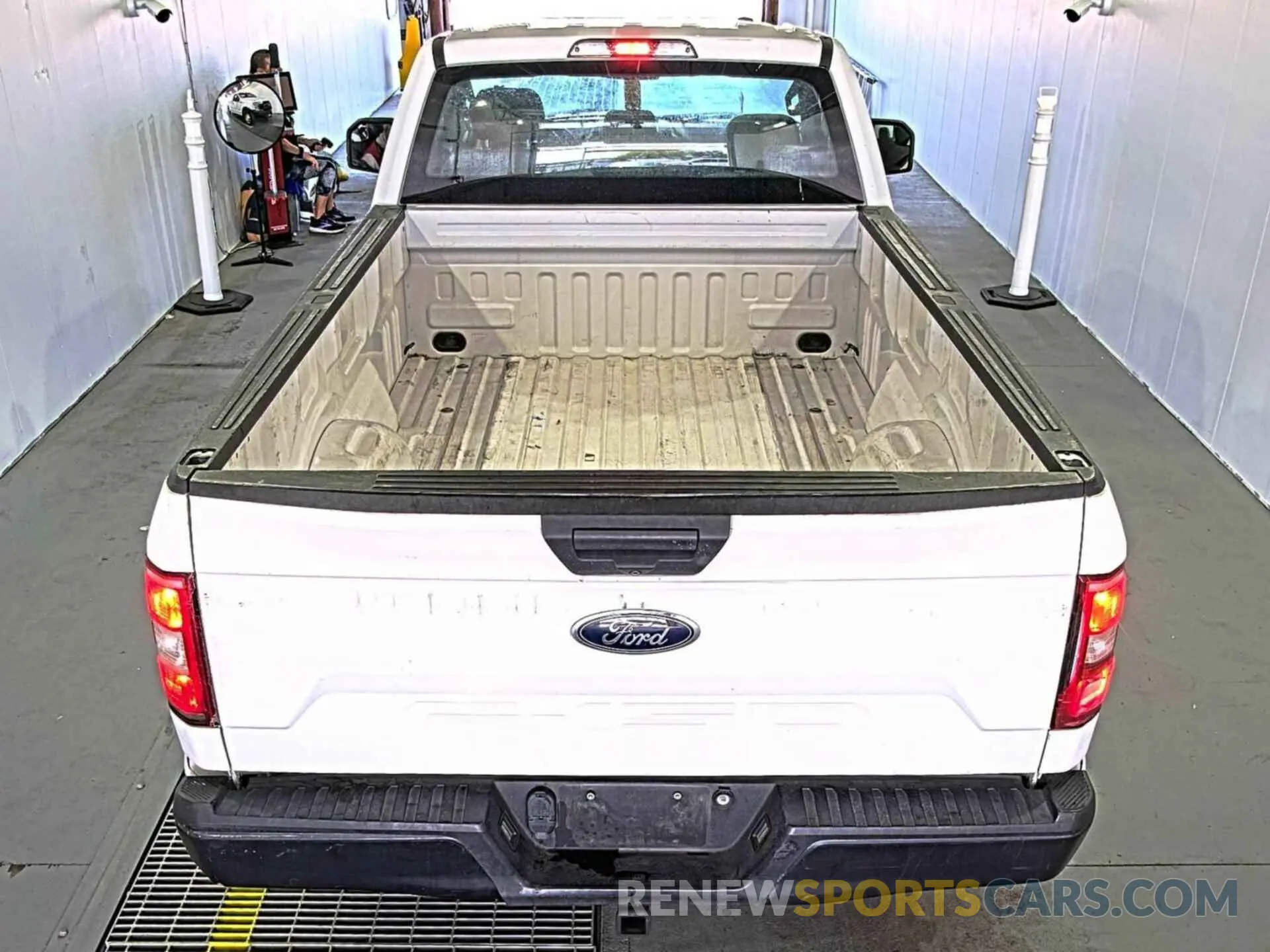 9 Фотография поврежденного автомобиля 1FTMF1CB3KKC98828 FORD F150 2019