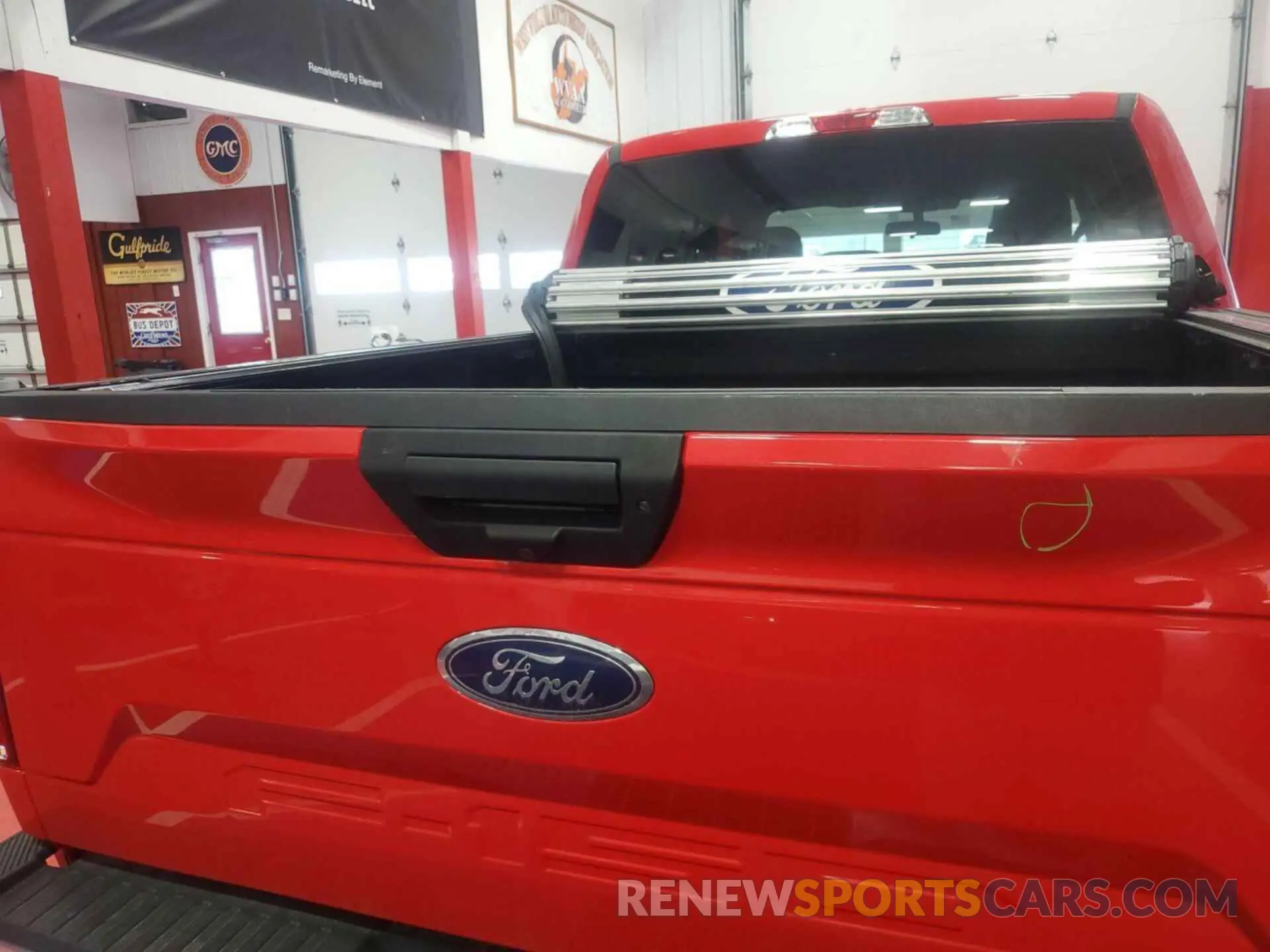 19 Photograph of a damaged car 1FTEW1E46LKE66871 FORD F150 2020