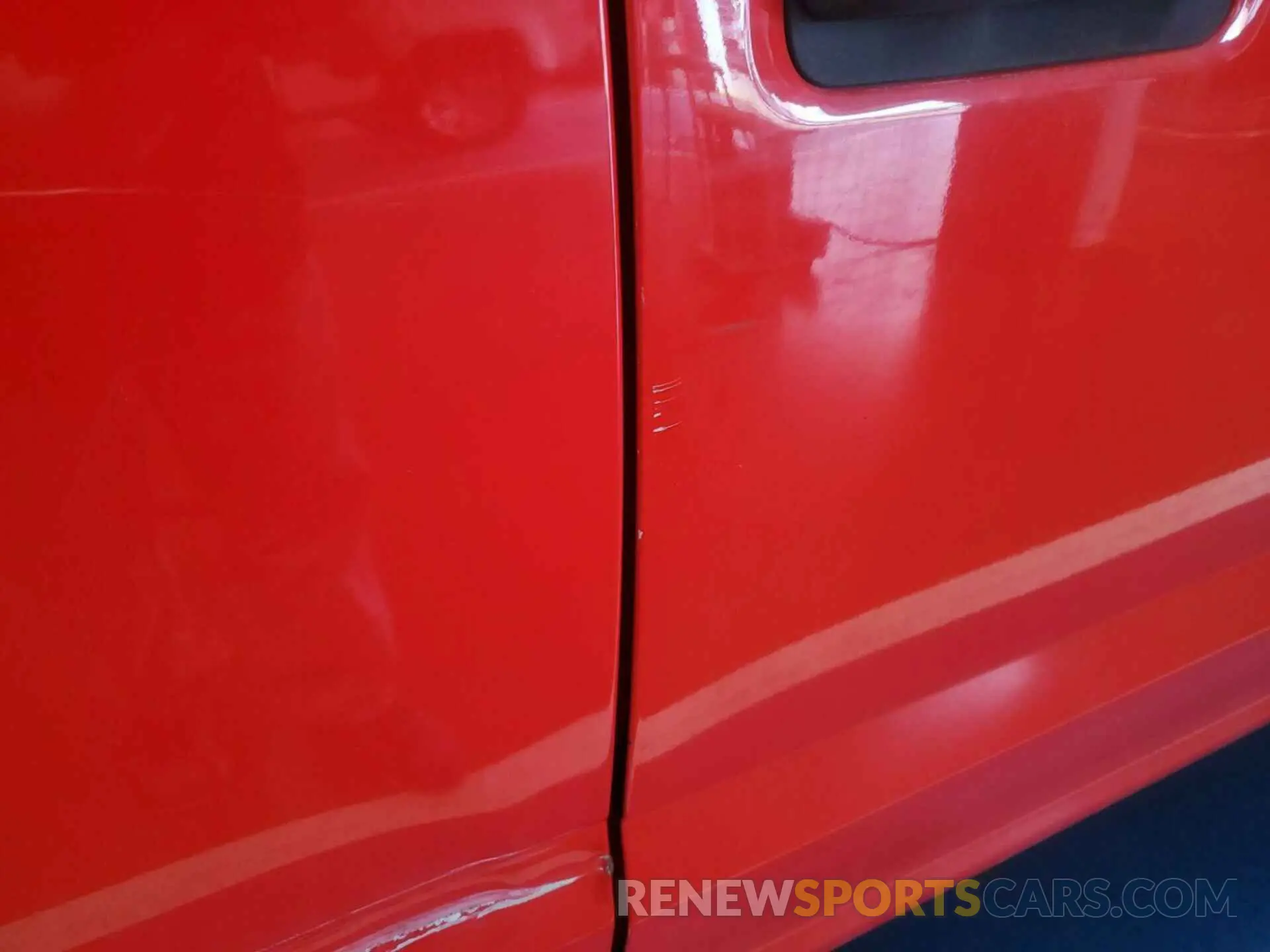 33 Photograph of a damaged car 1FTEW1E46LKE66871 FORD F150 2020