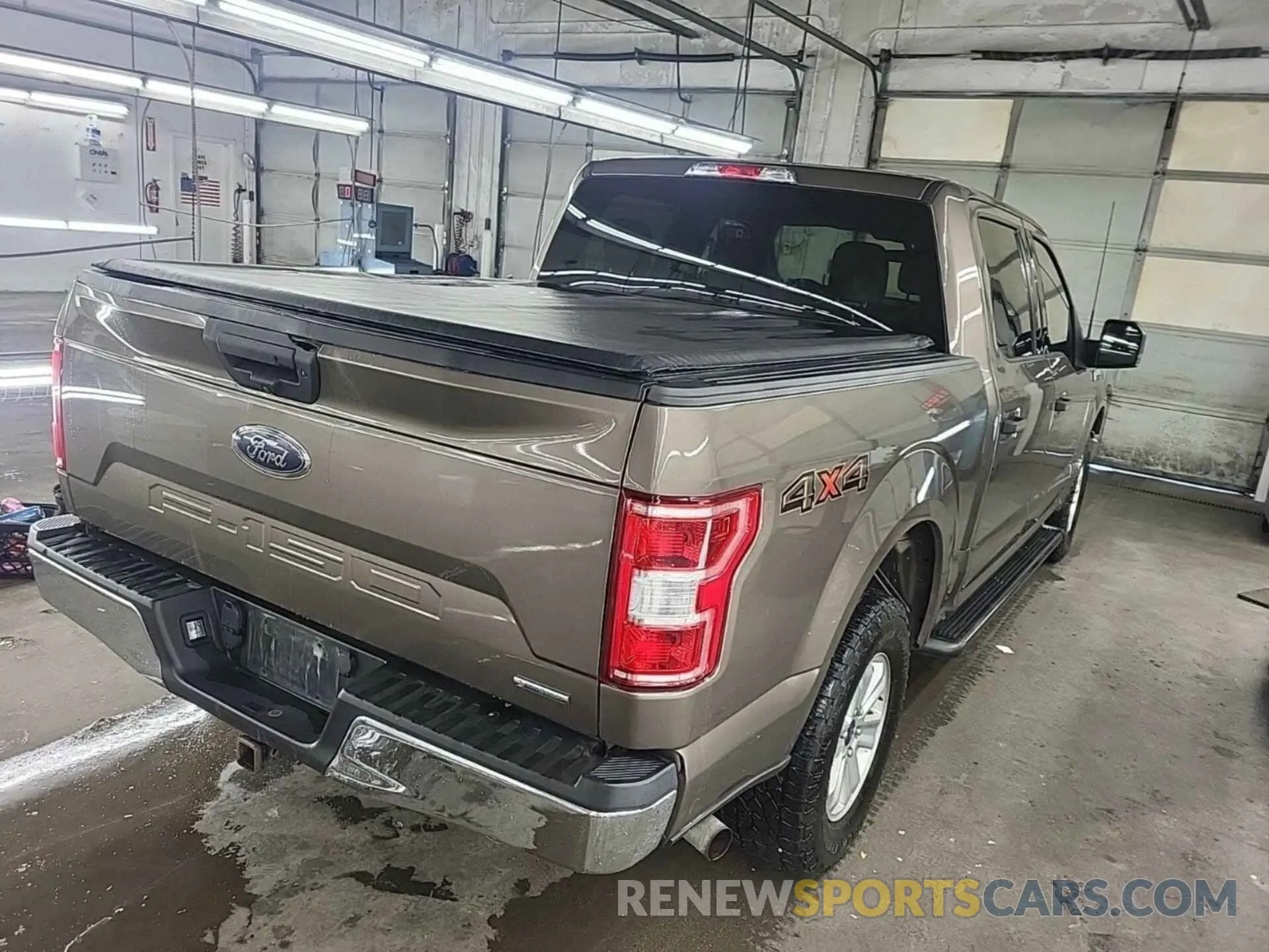 26 Photograph of a damaged car 1FTEW1EP3LKD10572 FORD F150 2020