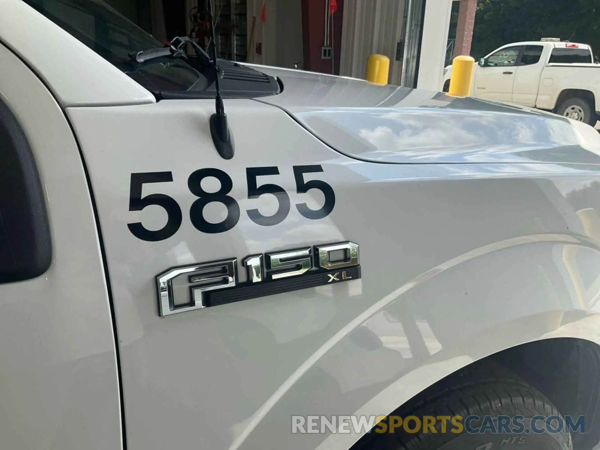 13 Photograph of a damaged car 1FTEX1C54LFB35367 FORD F150 2020