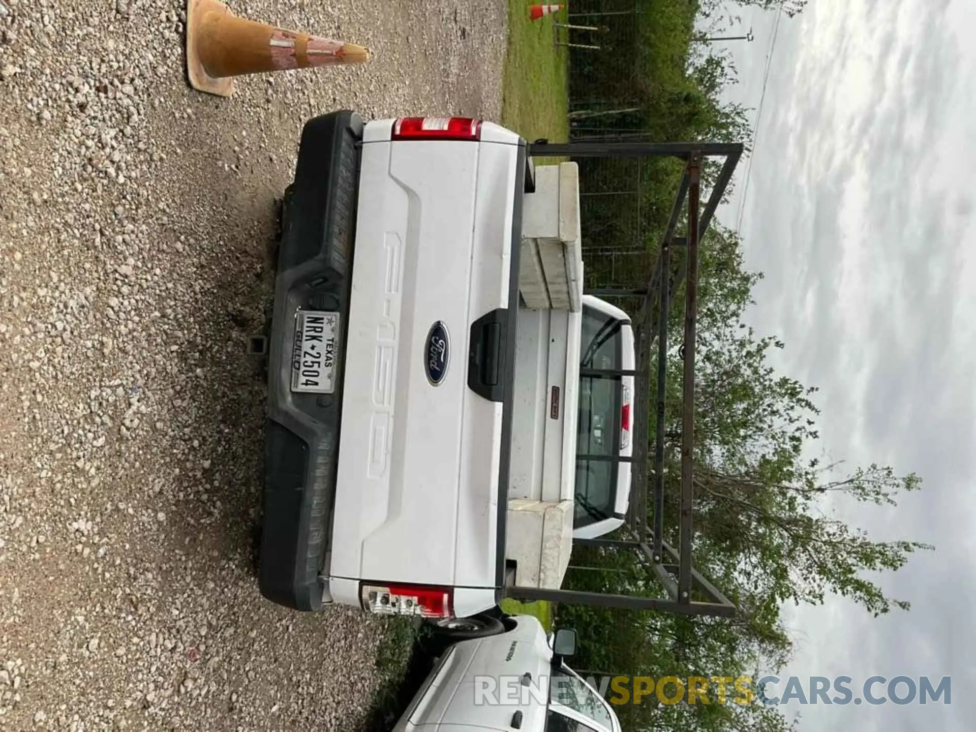 13 Фотография поврежденного автомобиля 1FTEX1C57LKE35766 FORD F150 2020