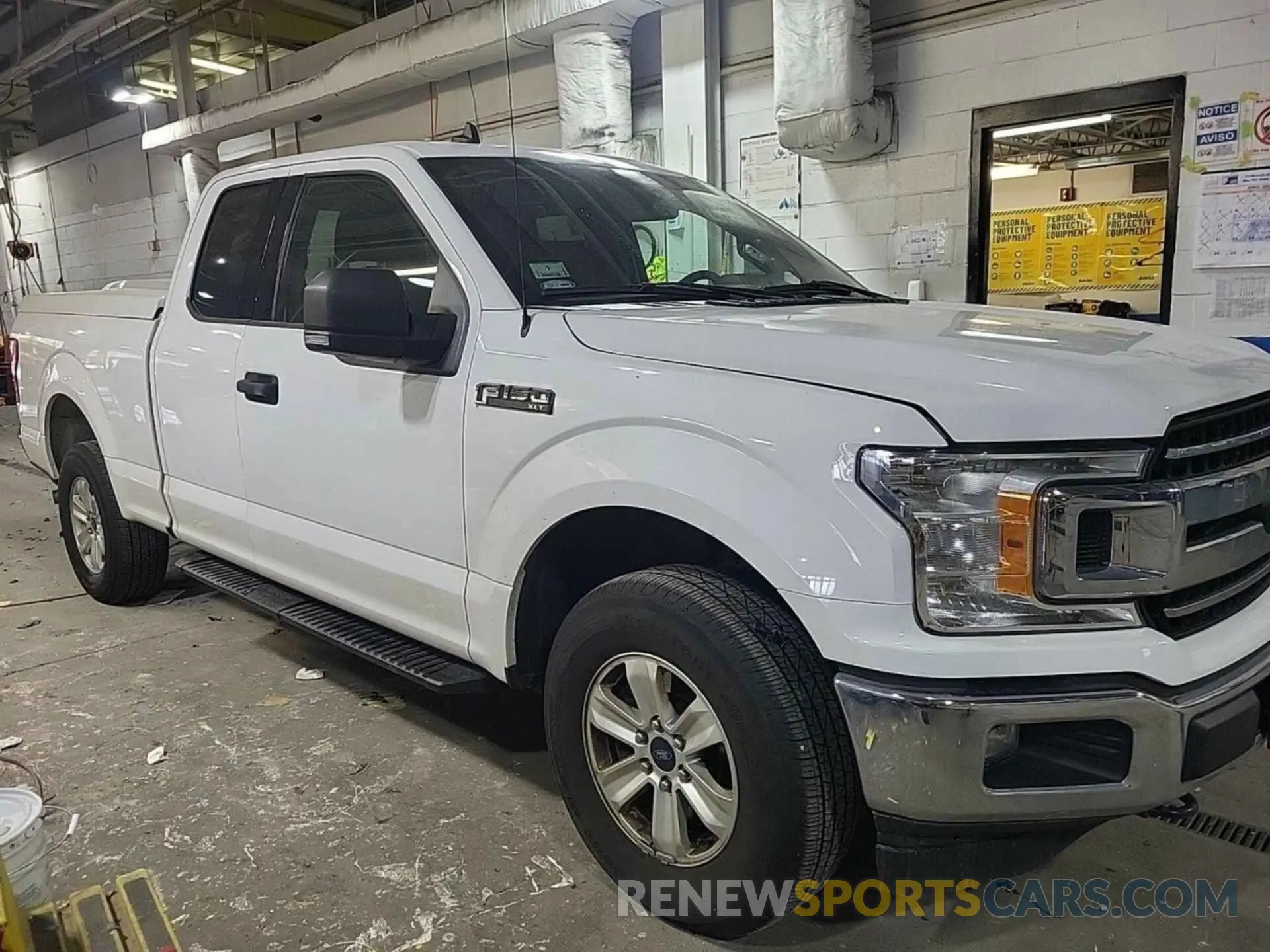 17 Фотография поврежденного автомобиля 1FTFX1E43LKD35558 FORD F150 2020