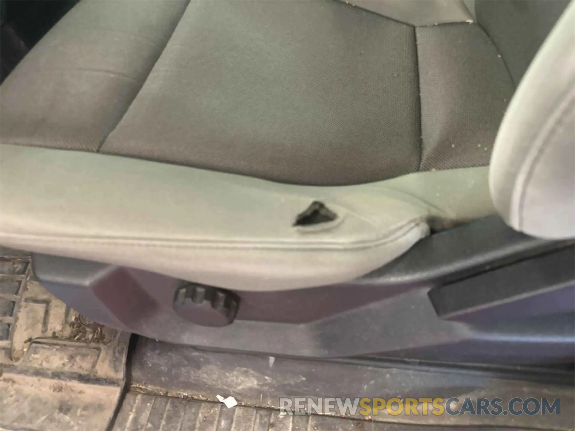2 Photograph of a damaged car 1FTFX1E53LKD83151 FORD F150 2020