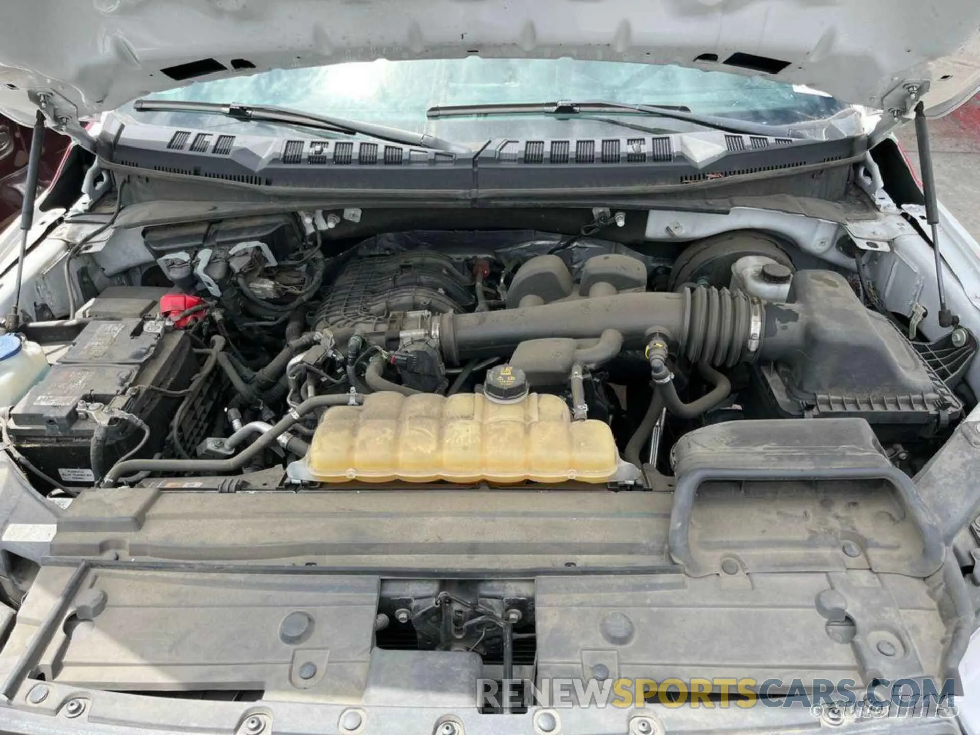 10 Фотография поврежденного автомобиля 1FTMF1CB1LKE97460 FORD F150 2020
