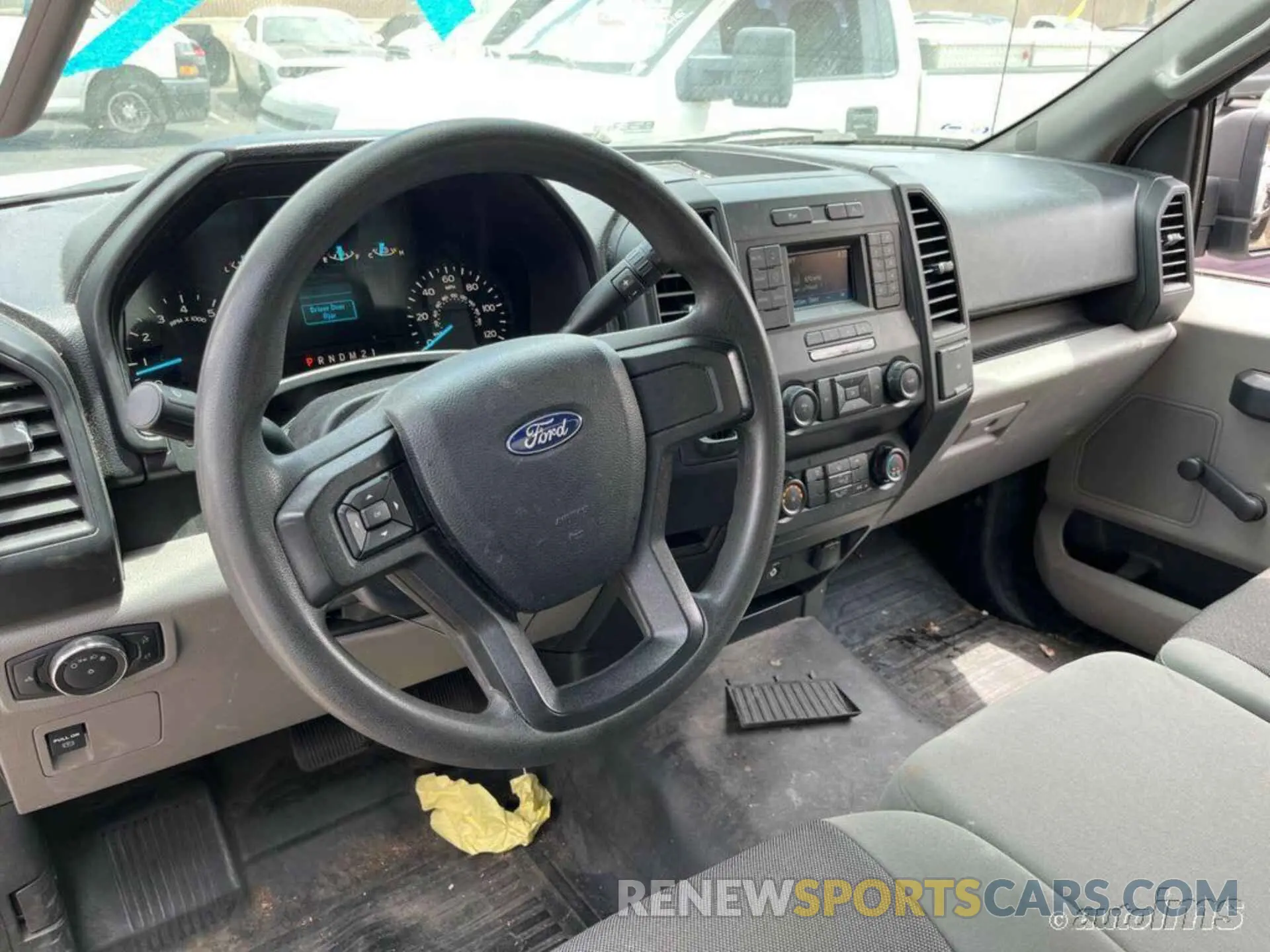 12 Фотография поврежденного автомобиля 1FTMF1CB1LKE97460 FORD F150 2020