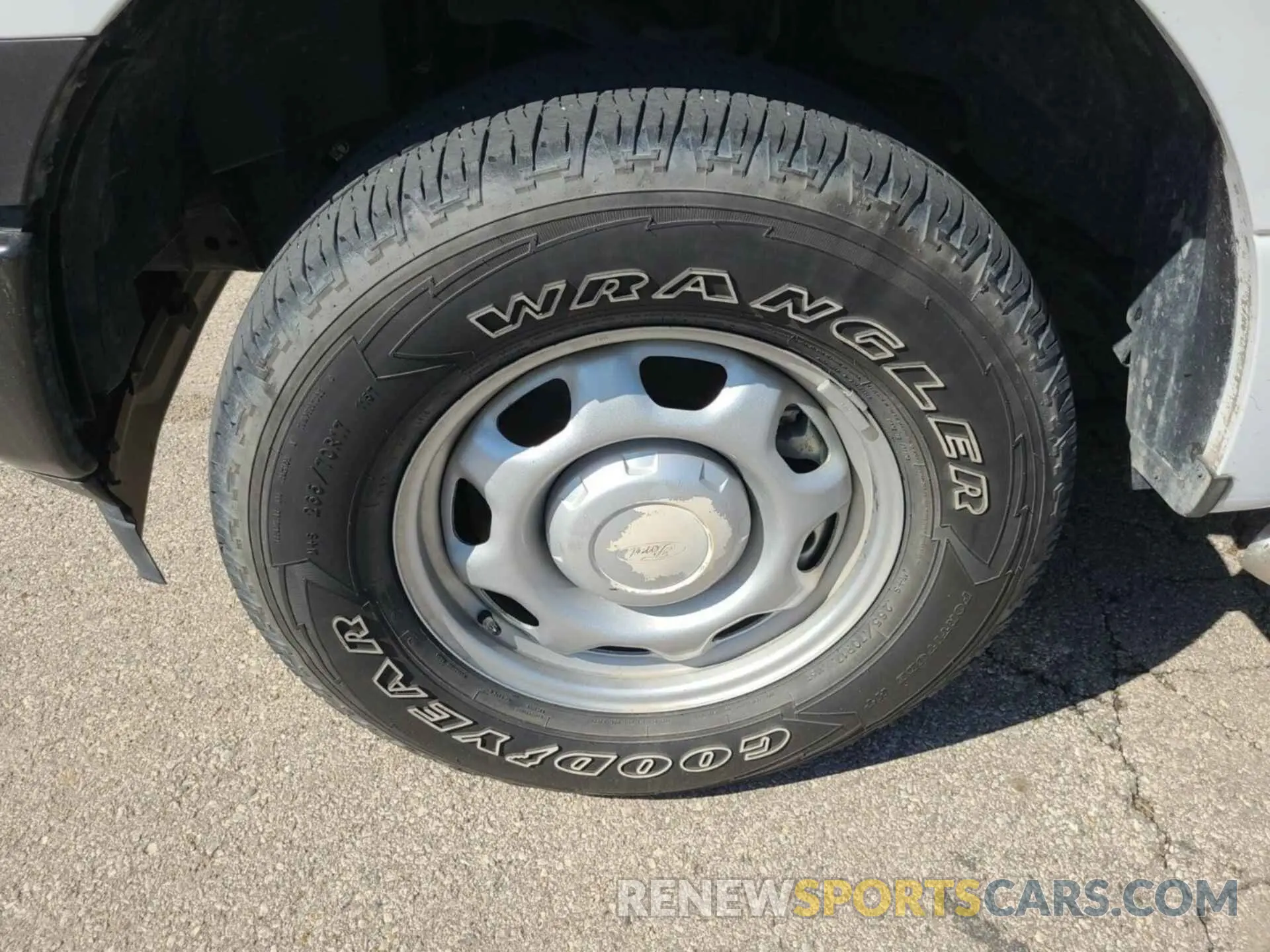 18 Photograph of a damaged car 1FTMF1E5XLKD53476 FORD F150 2020